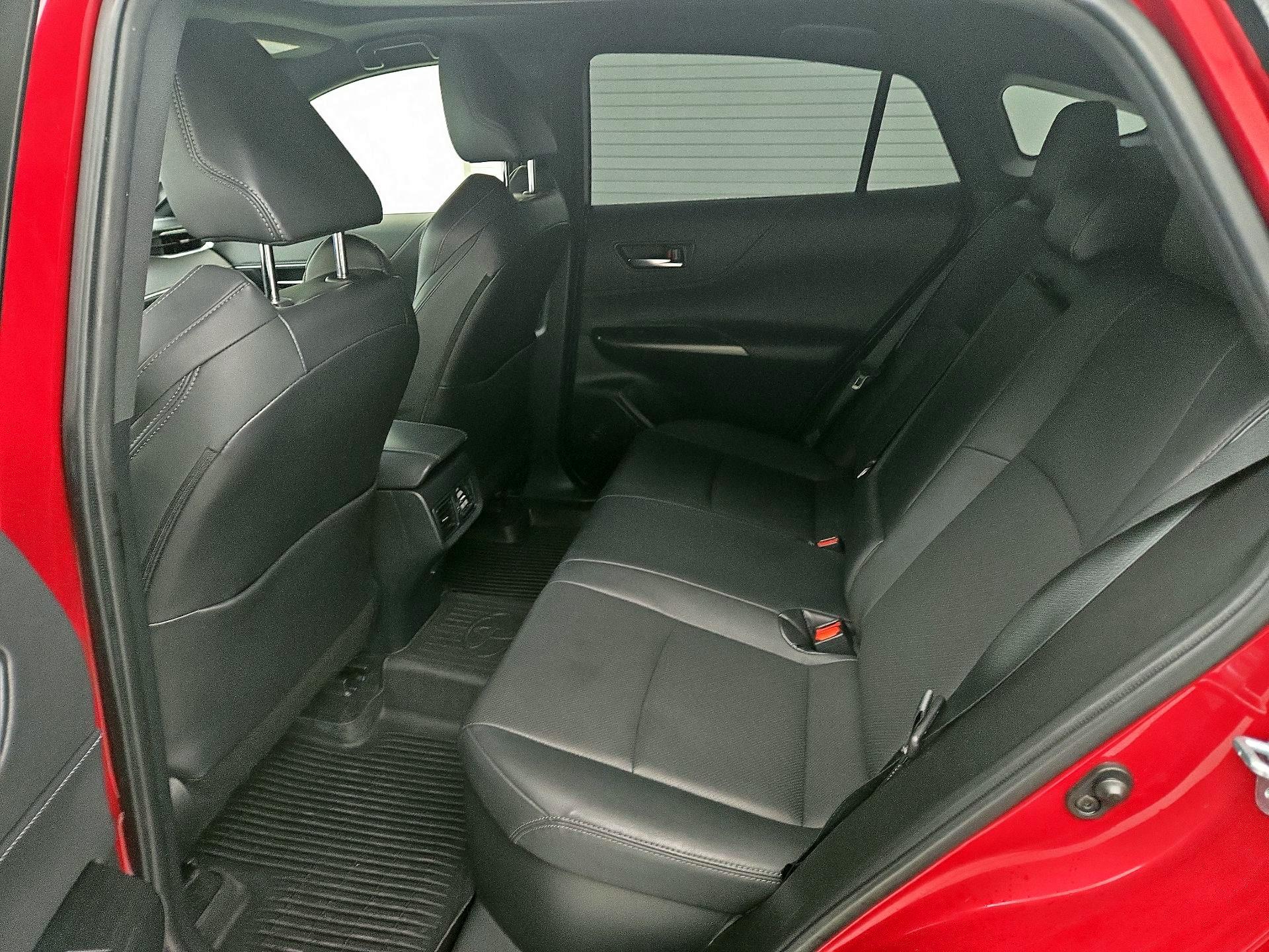 Thumbnail: 2022 Toyota Venza - 18