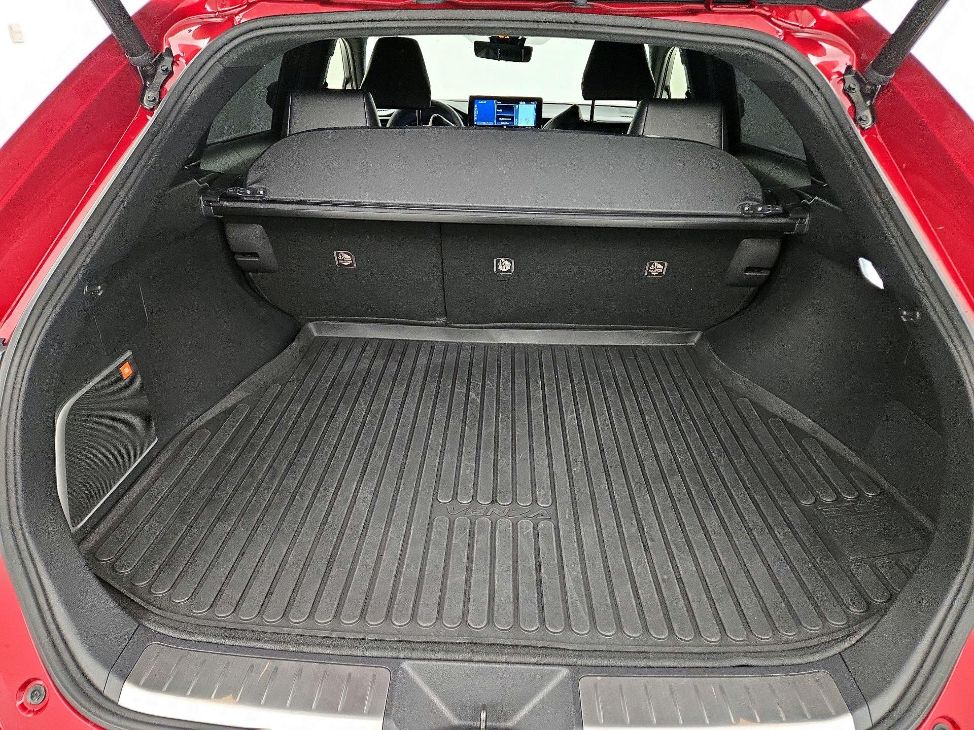 Thumbnail: 2022 Toyota Venza - 19