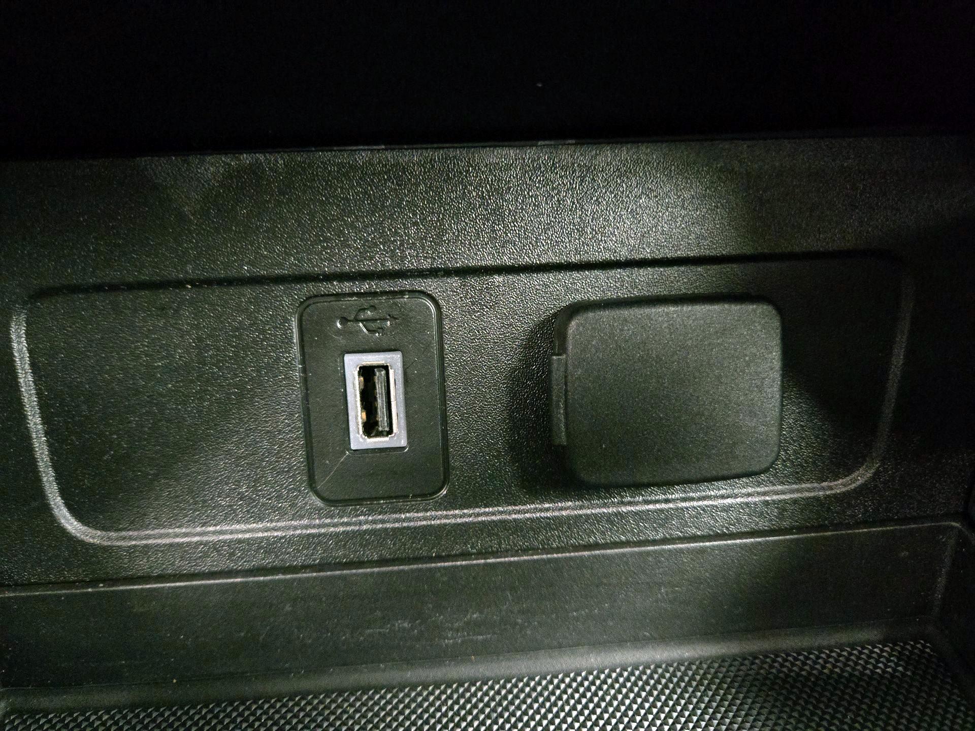 Thumbnail: 2018 Ford Escape - 18