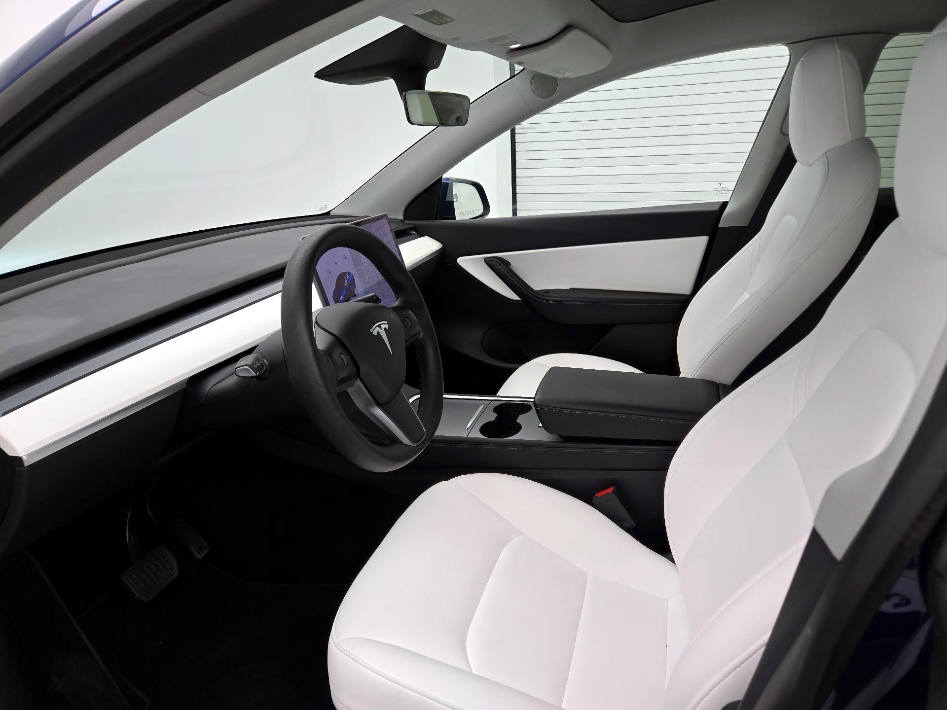 Thumbnail: 2022 Tesla Model Y - 11