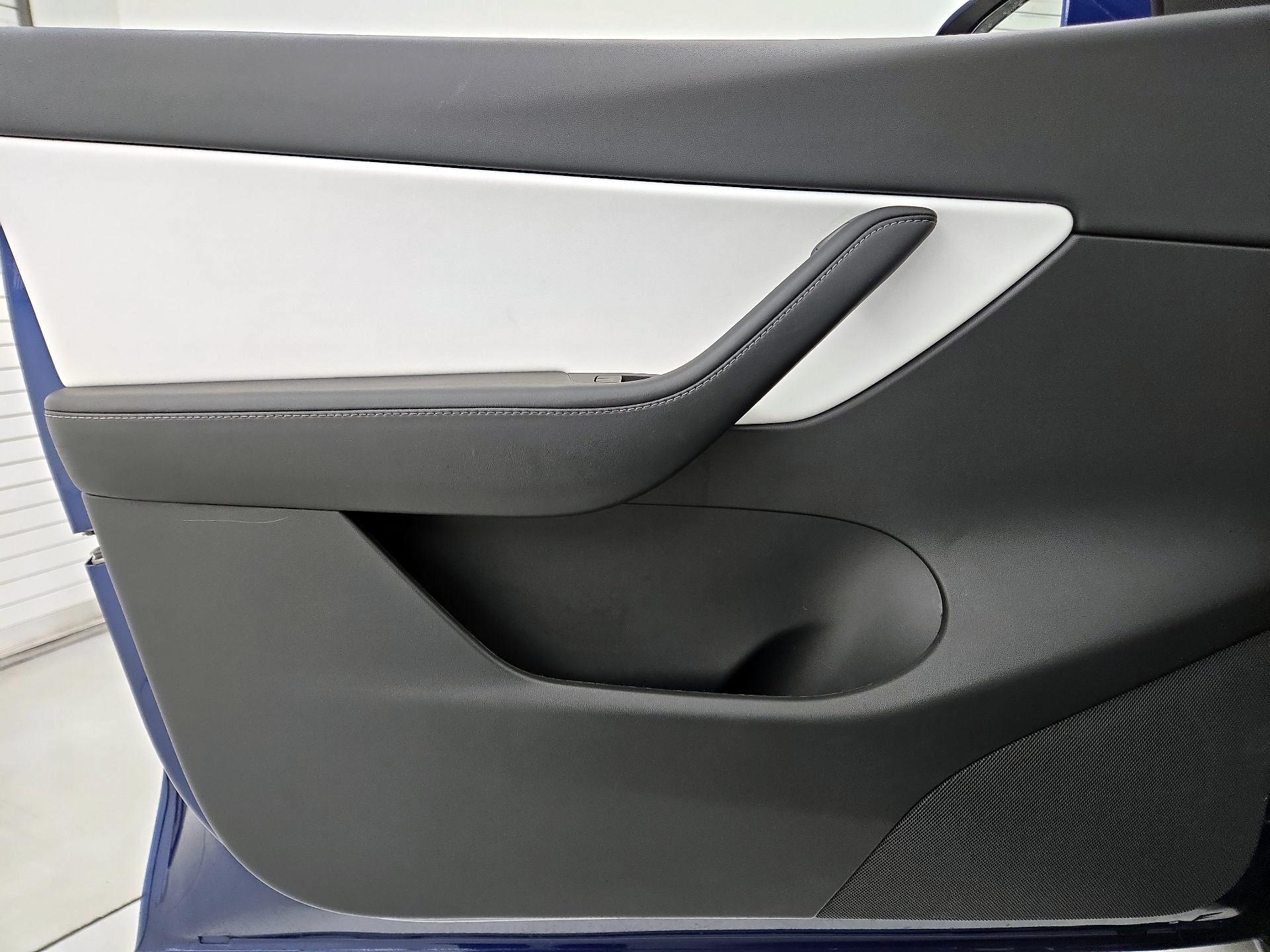 Thumbnail: 2022 Tesla Model Y - 12