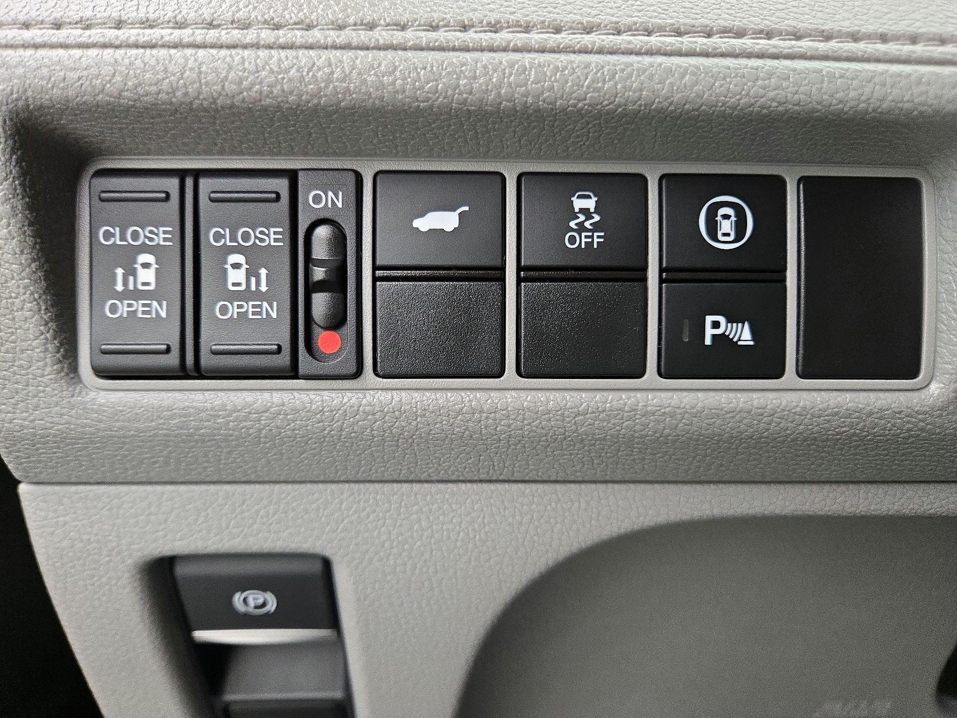 Thumbnail: 2021 Honda Odyssey - 13