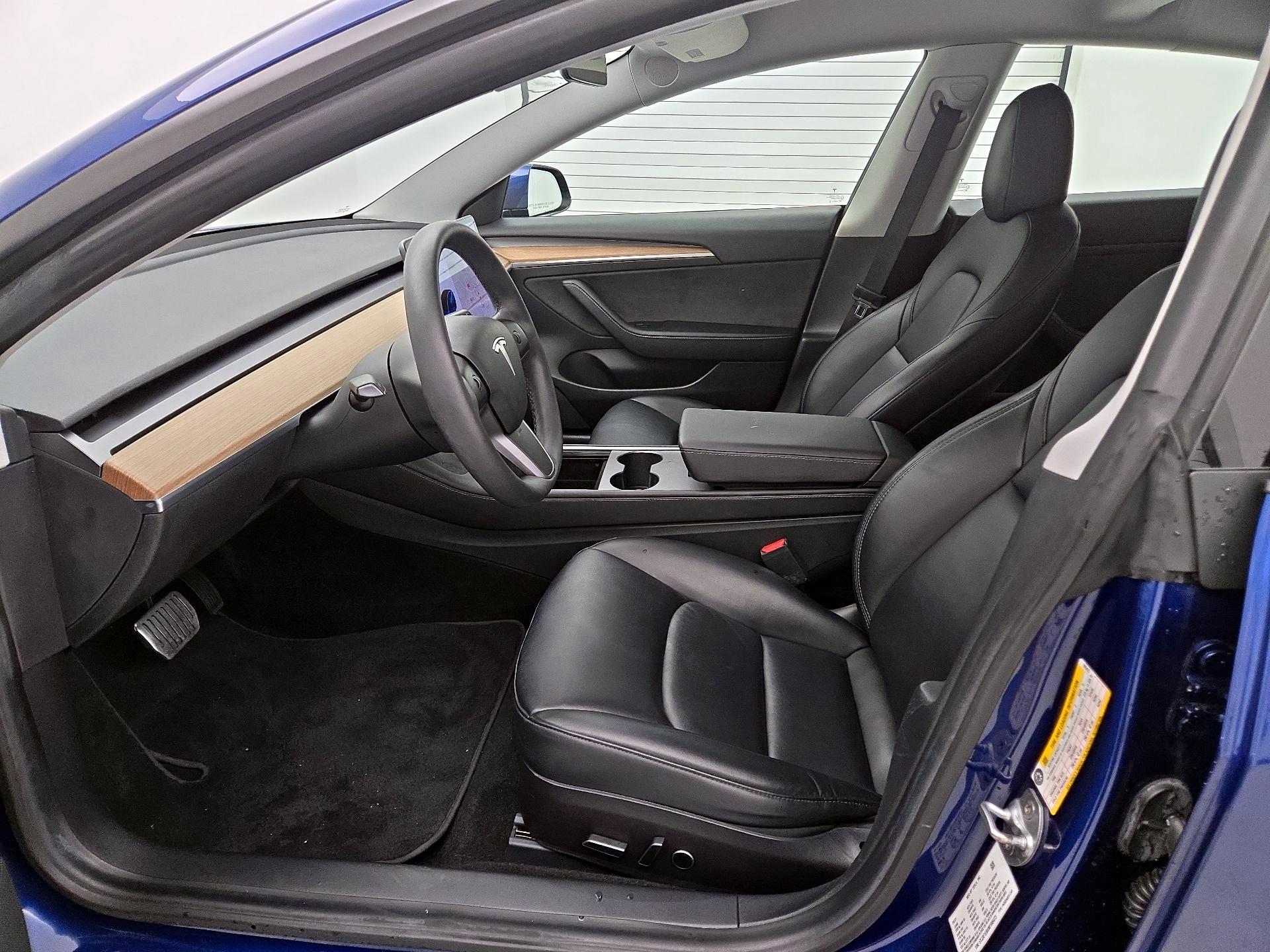 Thumbnail: 2021 Tesla Model 3 - 11