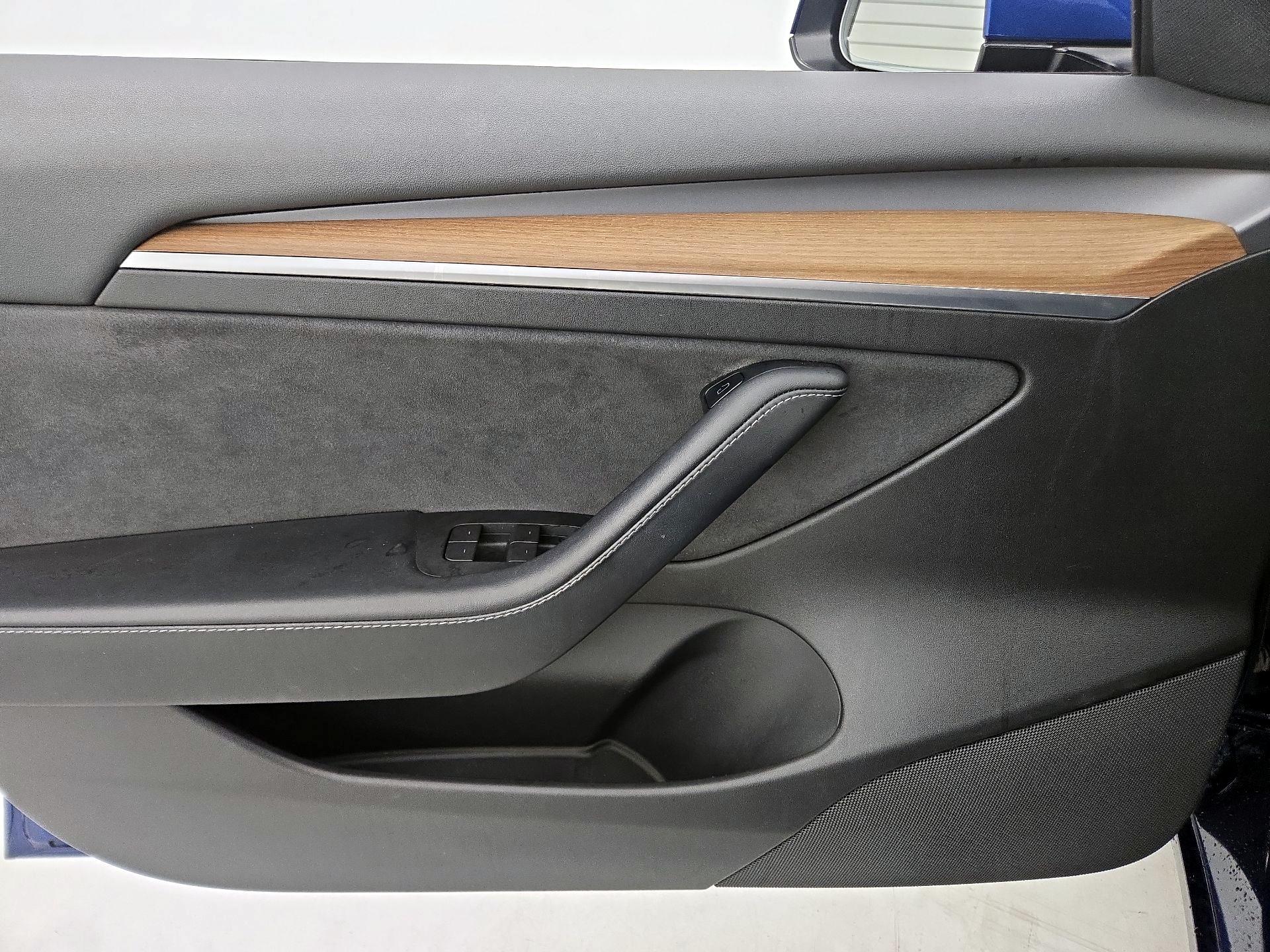 Thumbnail: 2021 Tesla Model 3 - 12