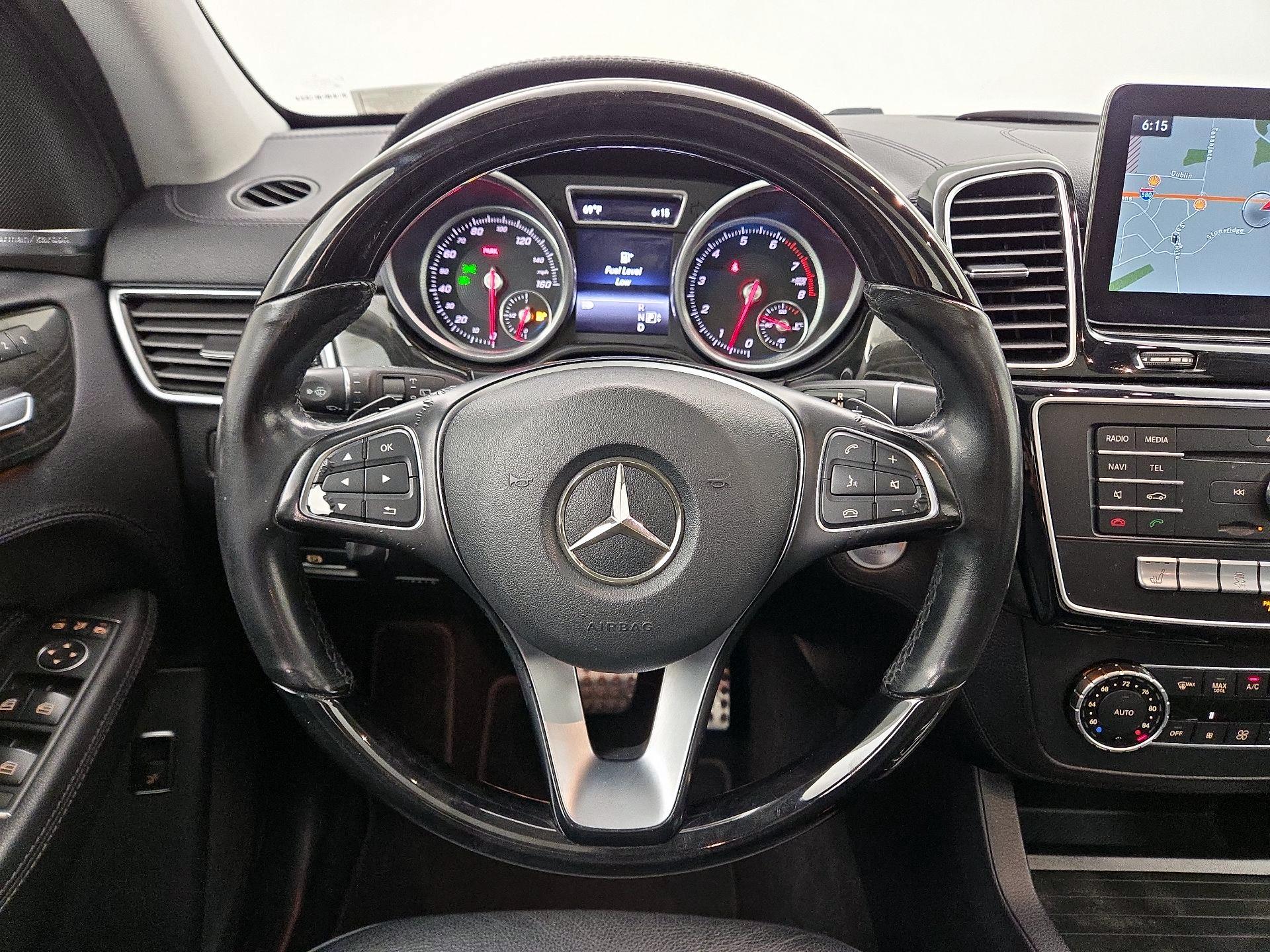 Thumbnail: 2016 Mercedes-Benz GLE - 10