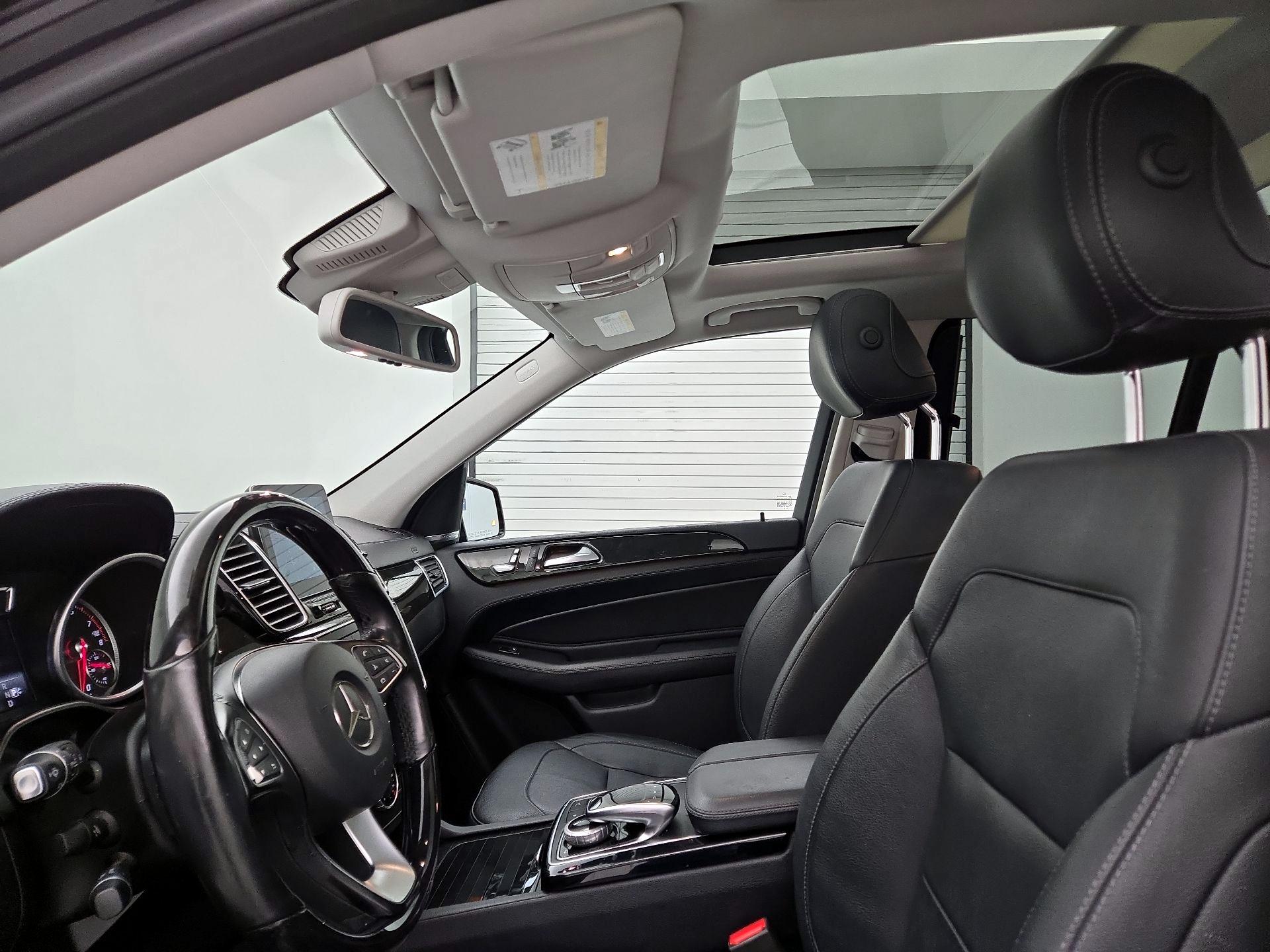 Thumbnail: 2016 Mercedes-Benz GLE - 19