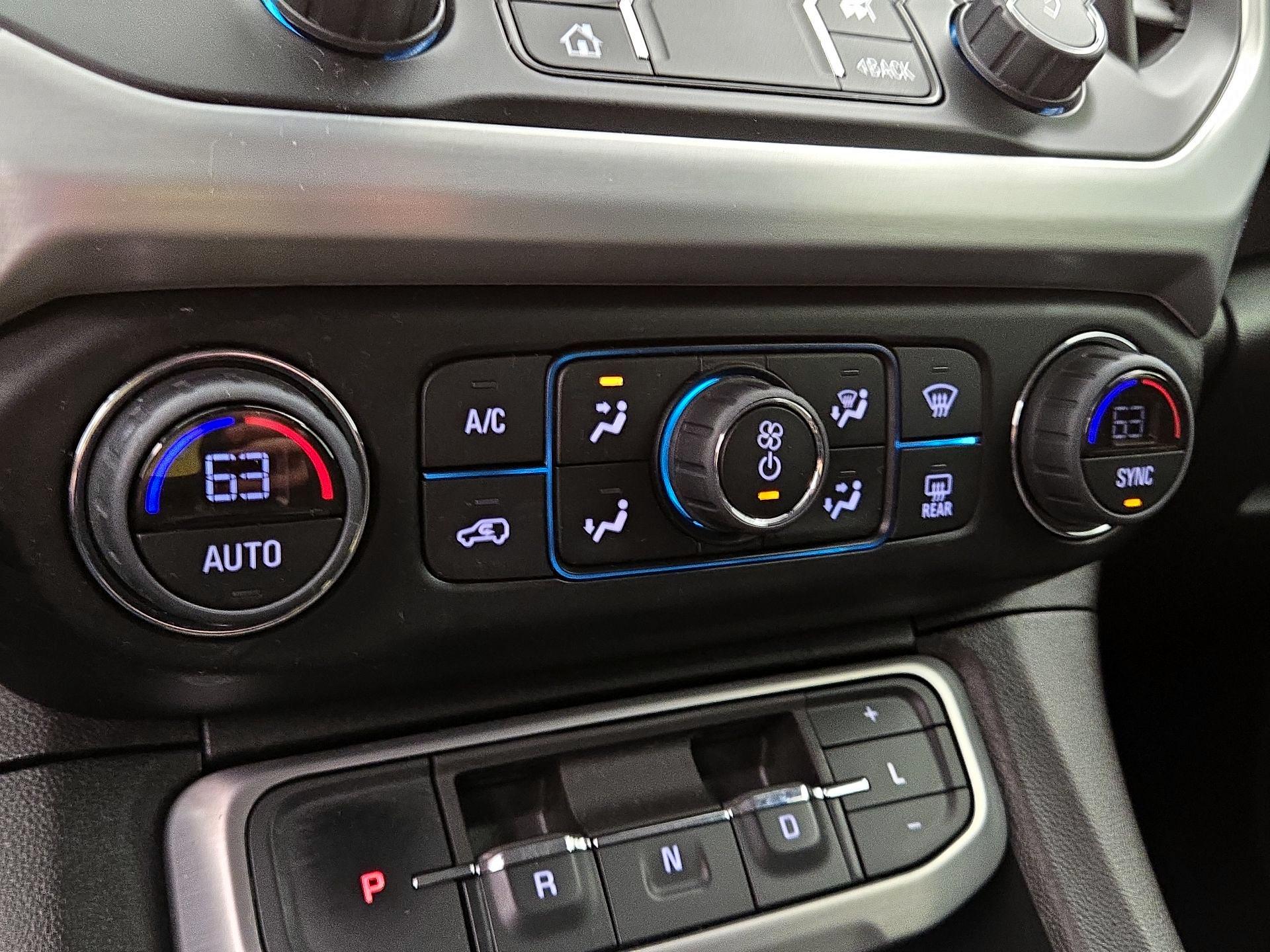 Thumbnail: 2023 GMC Acadia - 16