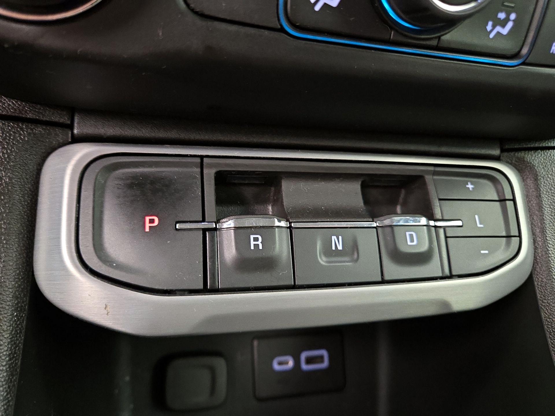 Thumbnail: 2023 GMC Acadia - 17