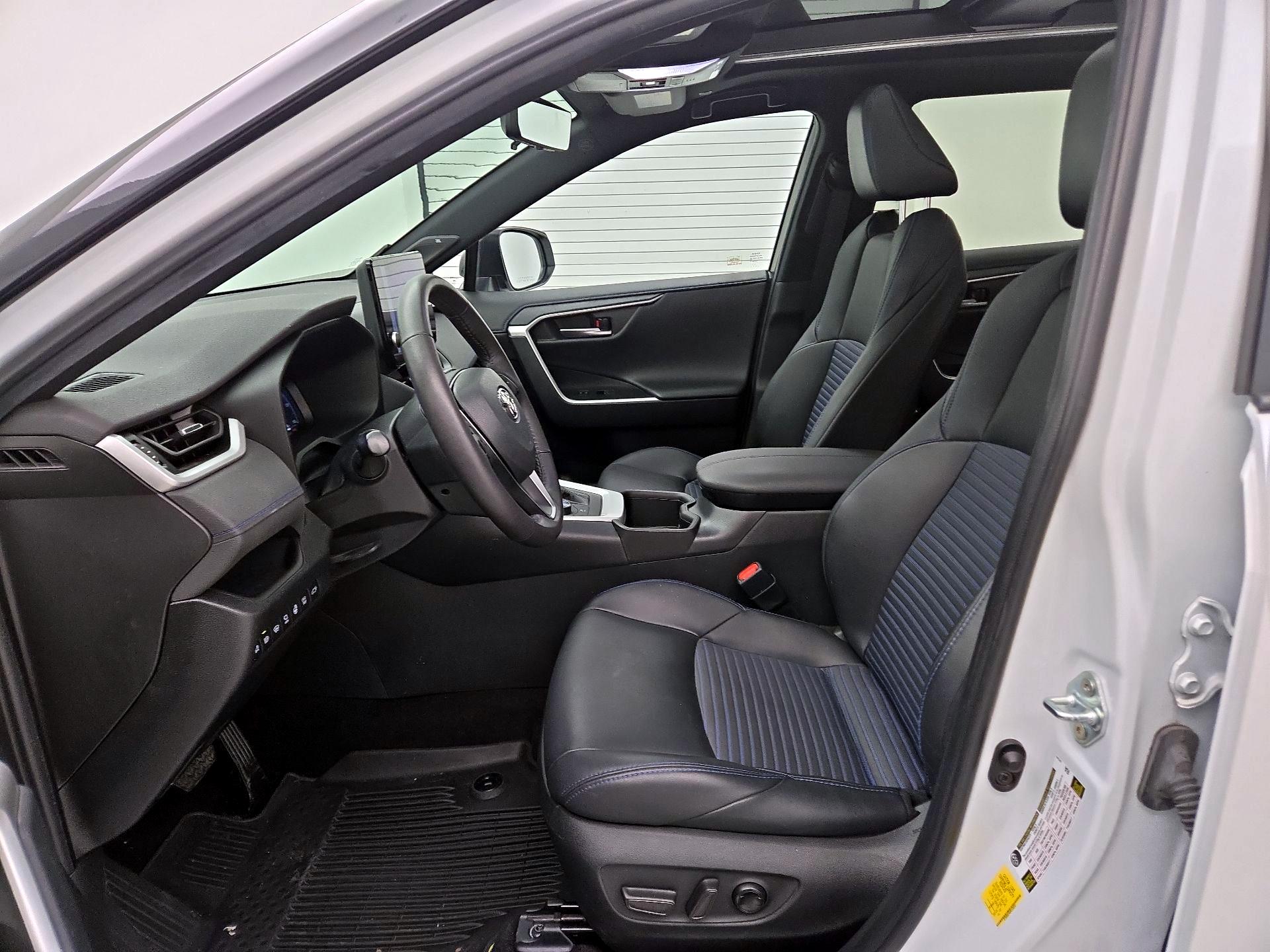 Thumbnail: 2023 Toyota RAV4 - 11