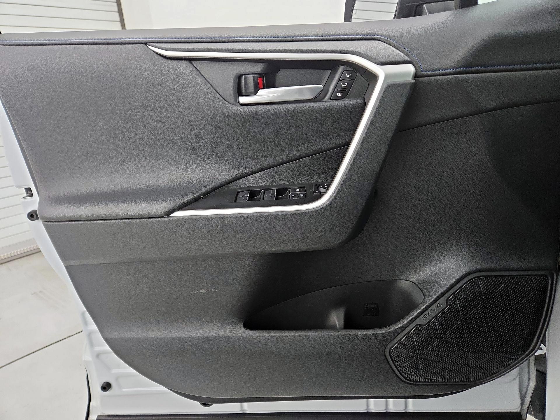 Thumbnail: 2023 Toyota RAV4 - 12