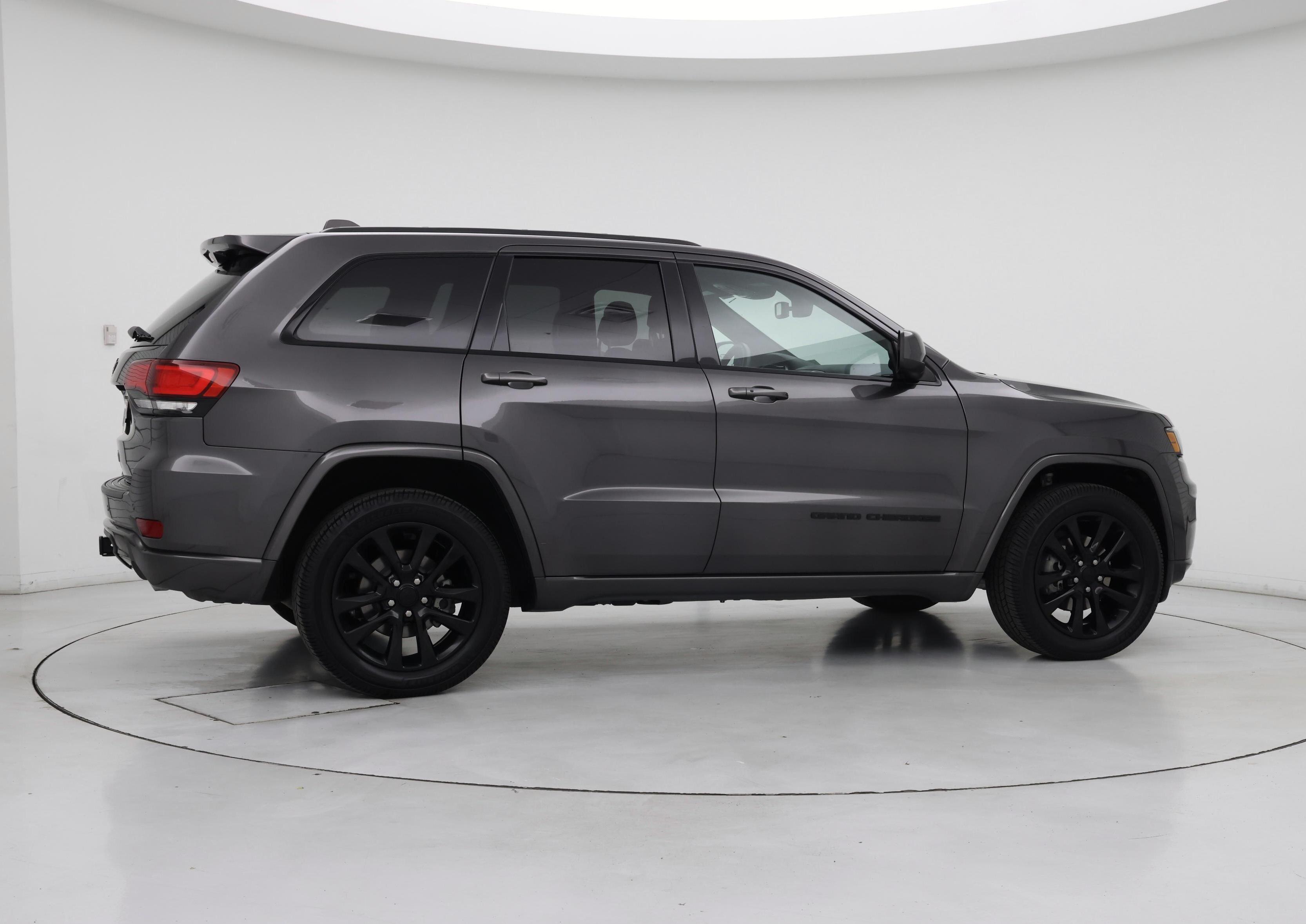 Thumbnail: 2019 Jeep Grand Cherokee - 8