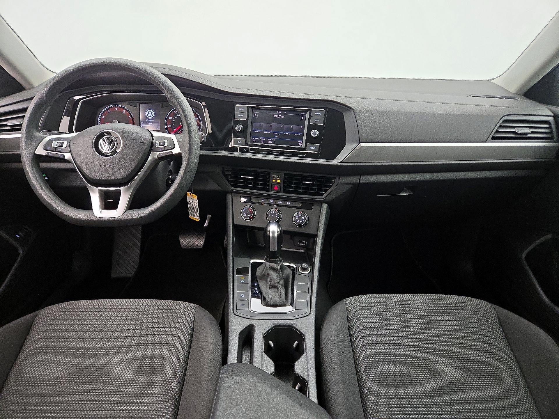 Thumbnail: 2019 Volkswagen Jetta - 9