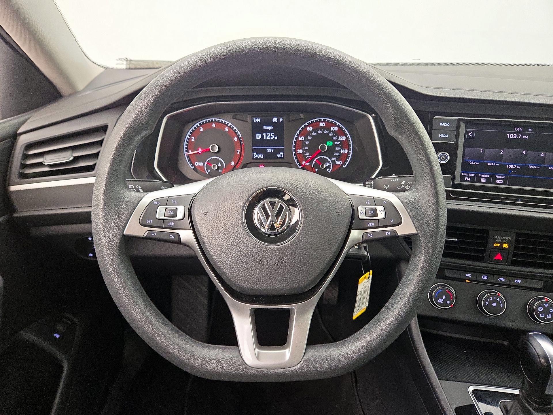 Thumbnail: 2019 Volkswagen Jetta - 10