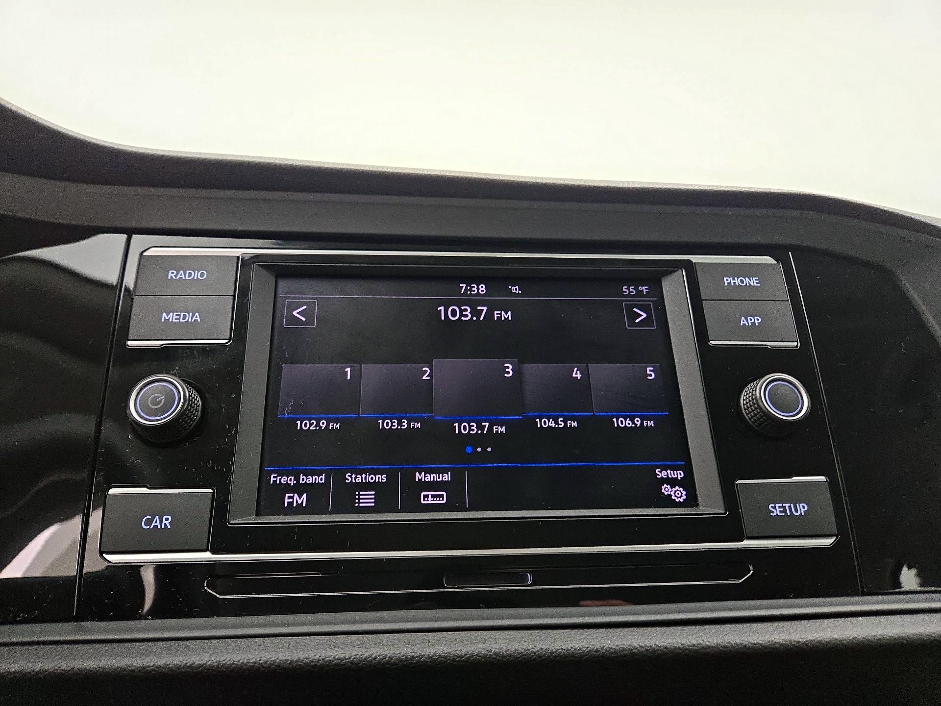 Thumbnail: 2019 Volkswagen Jetta - 15