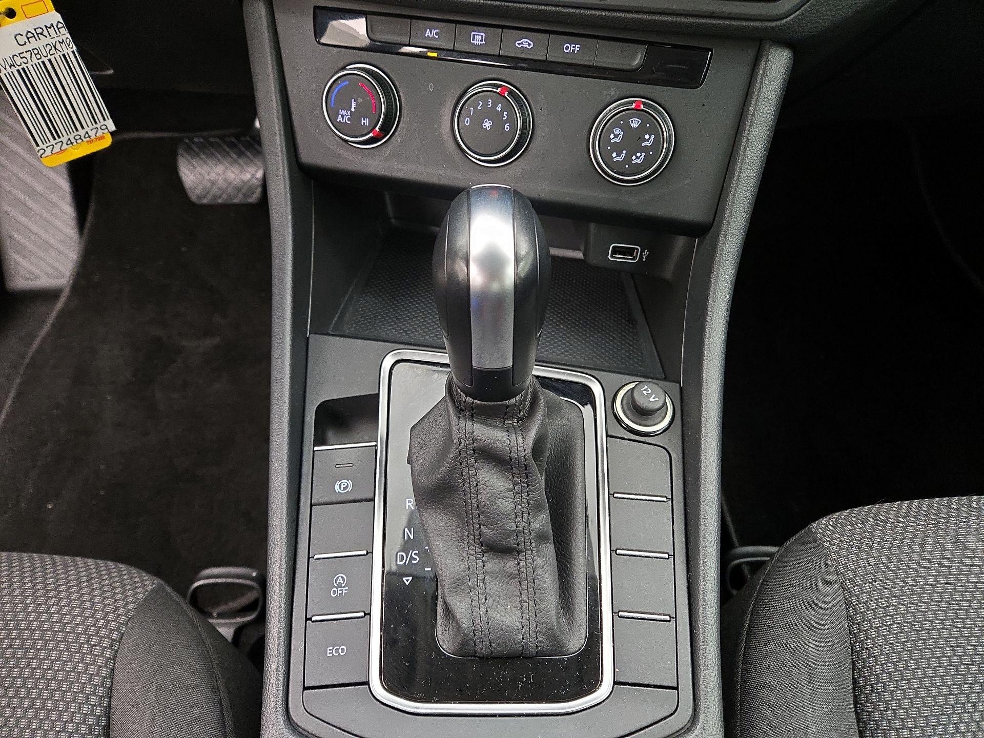 Thumbnail: 2019 Volkswagen Jetta - 17