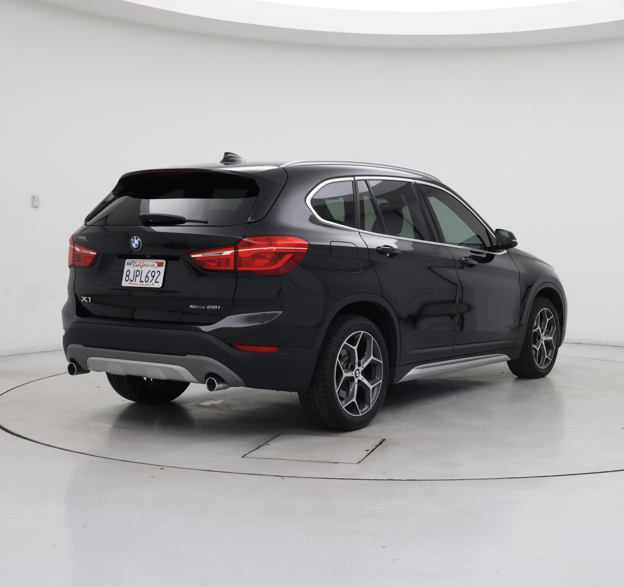 Thumbnail: 2019 BMW X1 - 8