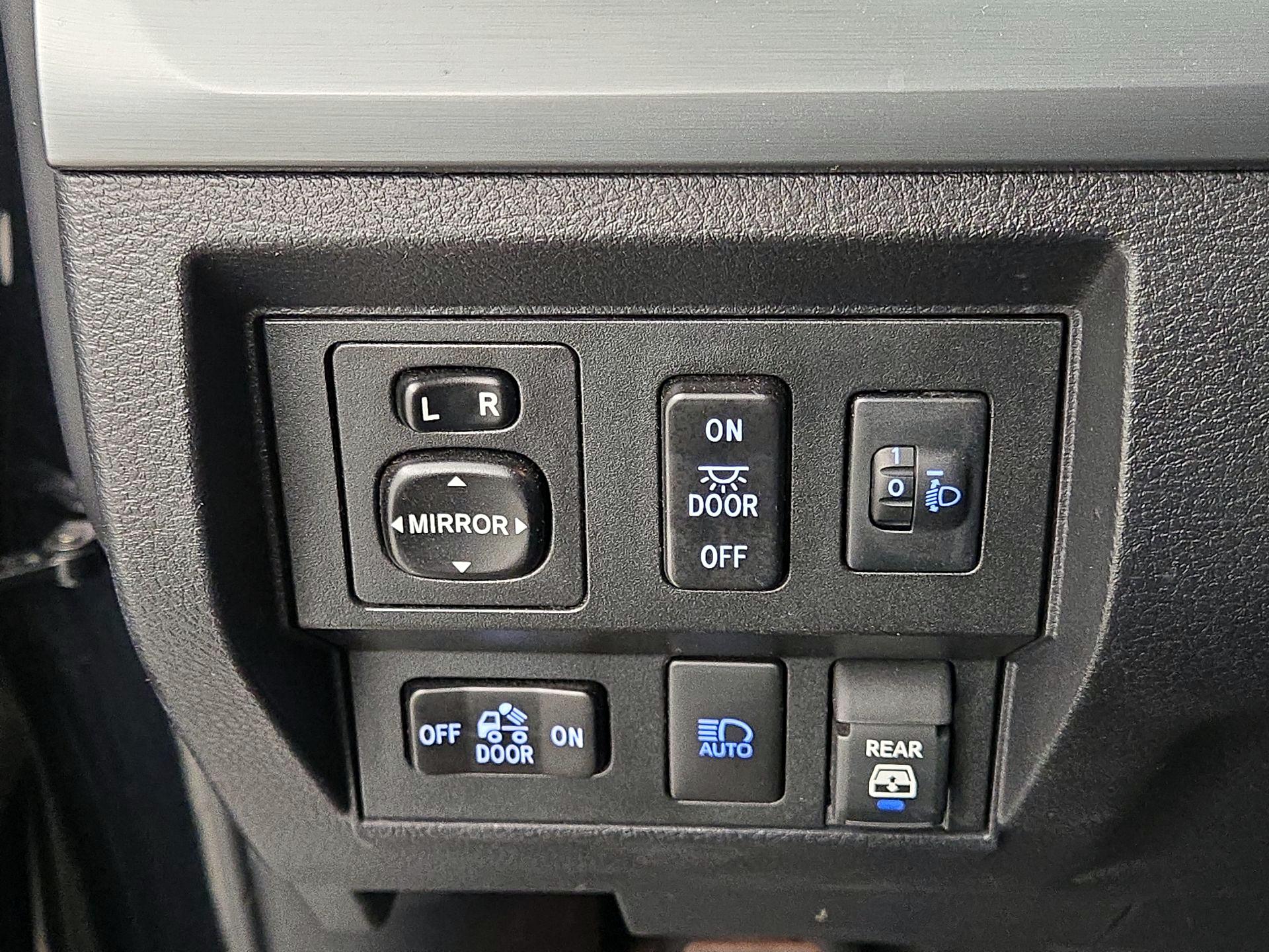 Thumbnail: 2020 Toyota Tundra - 13