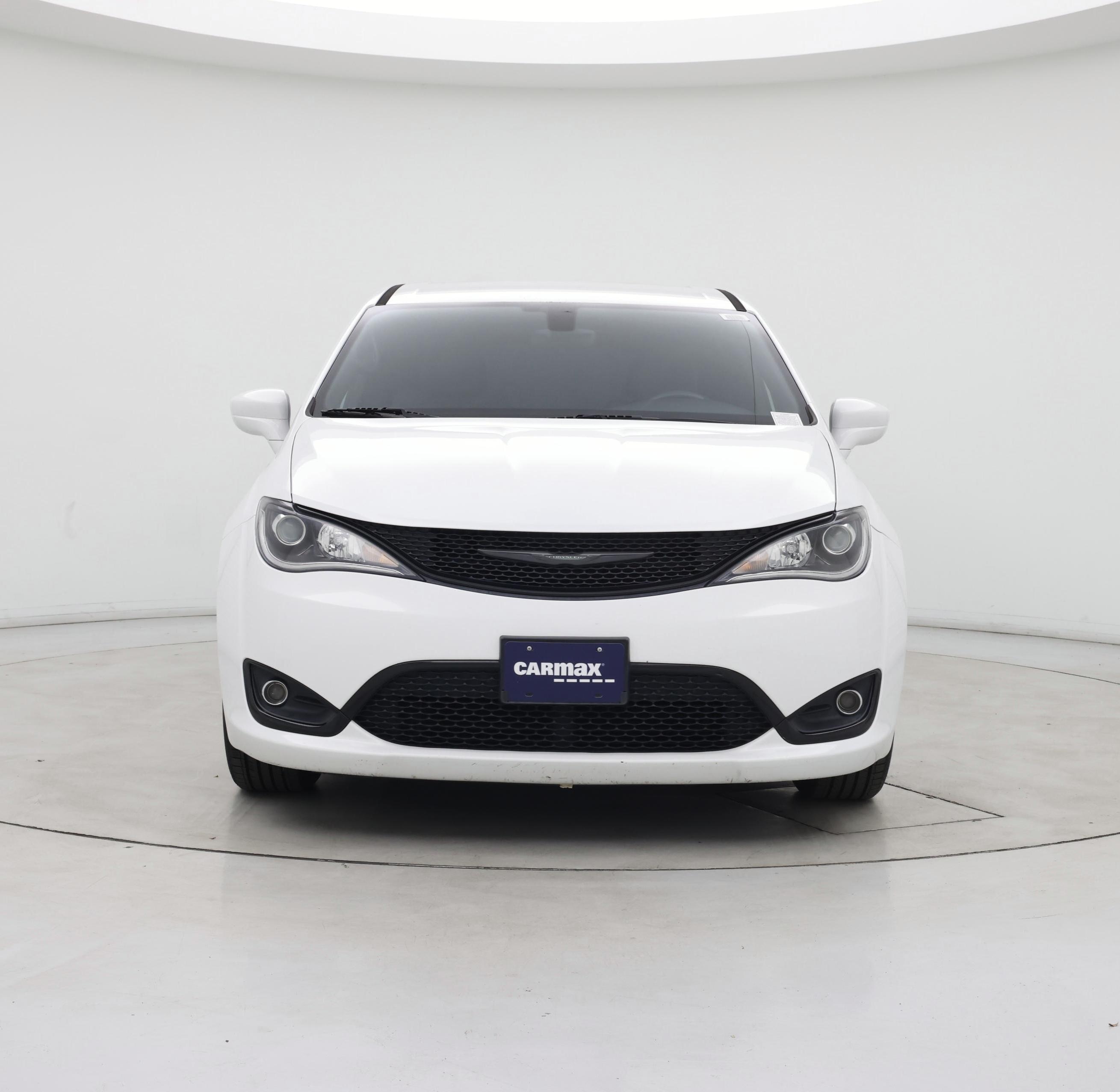 Thumbnail: 2018 Chrysler Pacifica - 5