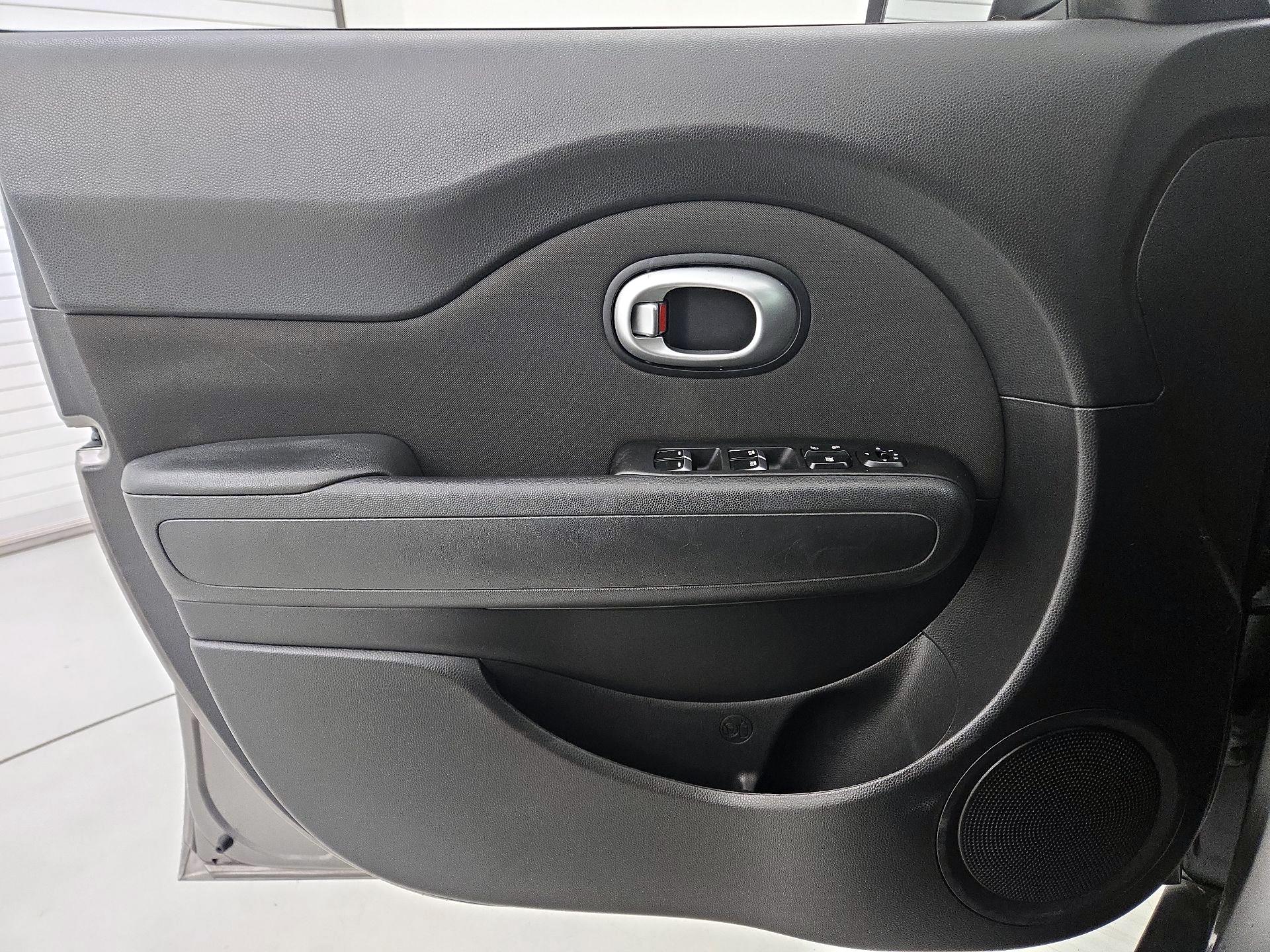 Thumbnail: 2019 Kia Soul - 12