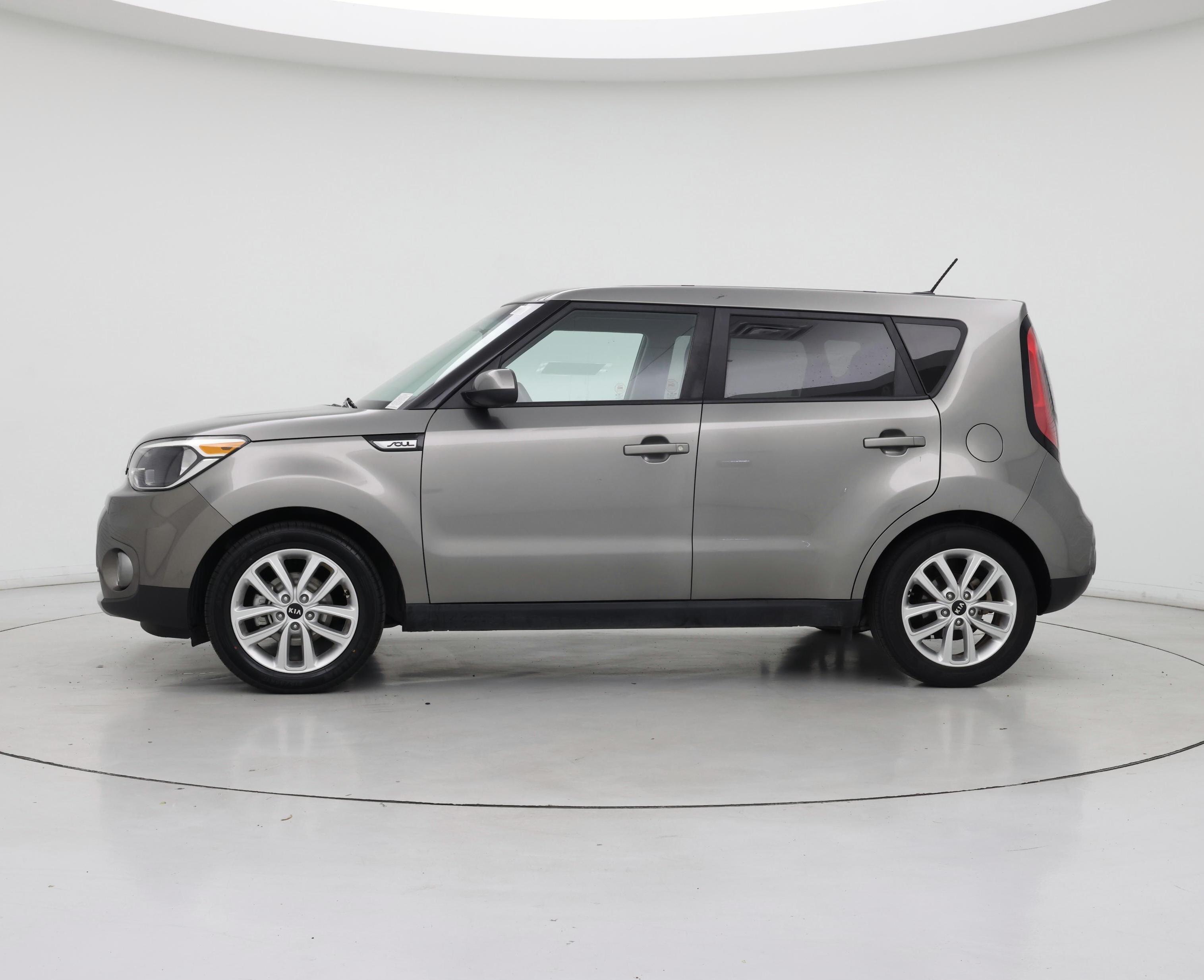 Thumbnail: 2019 Kia Soul - 3