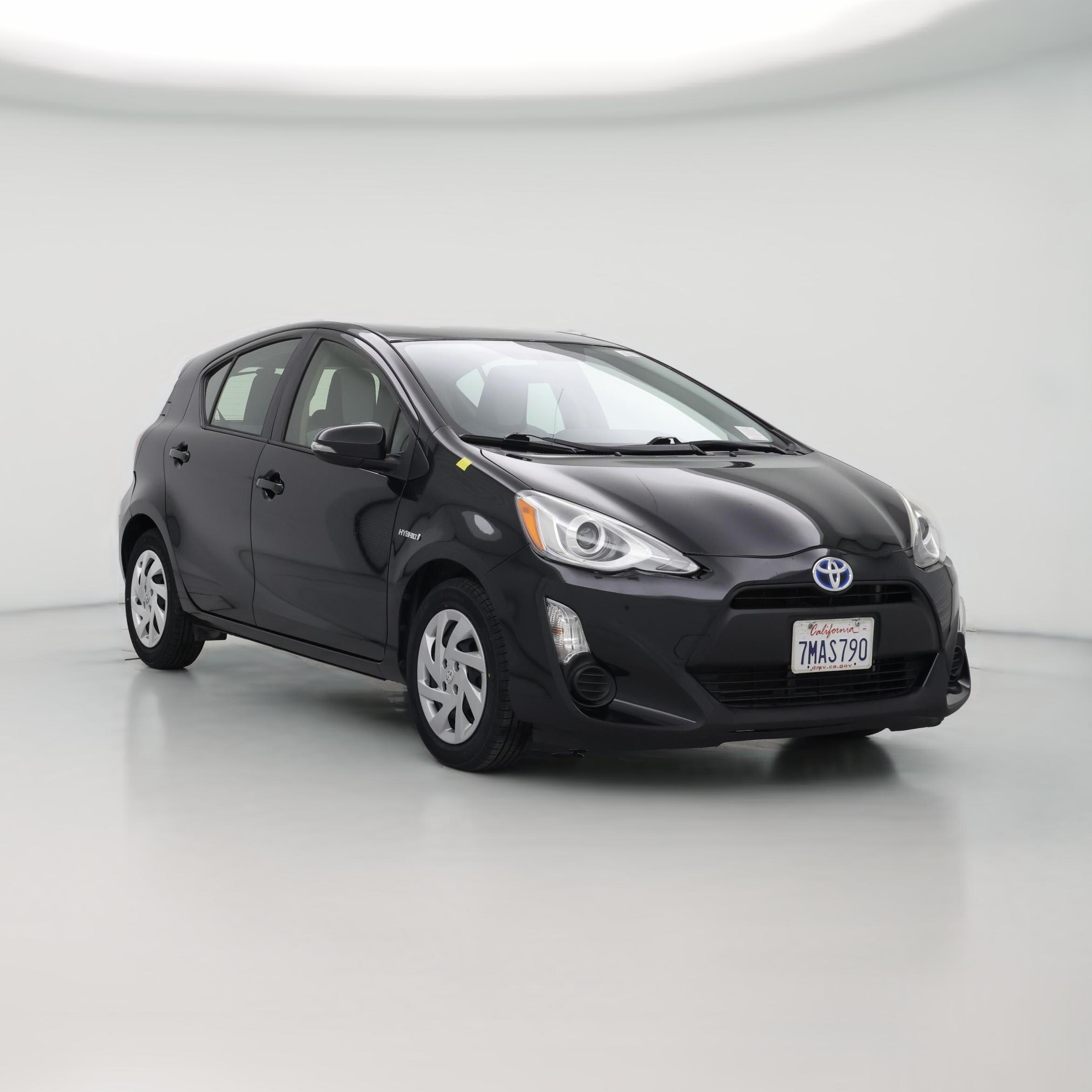 Thumbnail: 2015 Toyota Prius c - 1