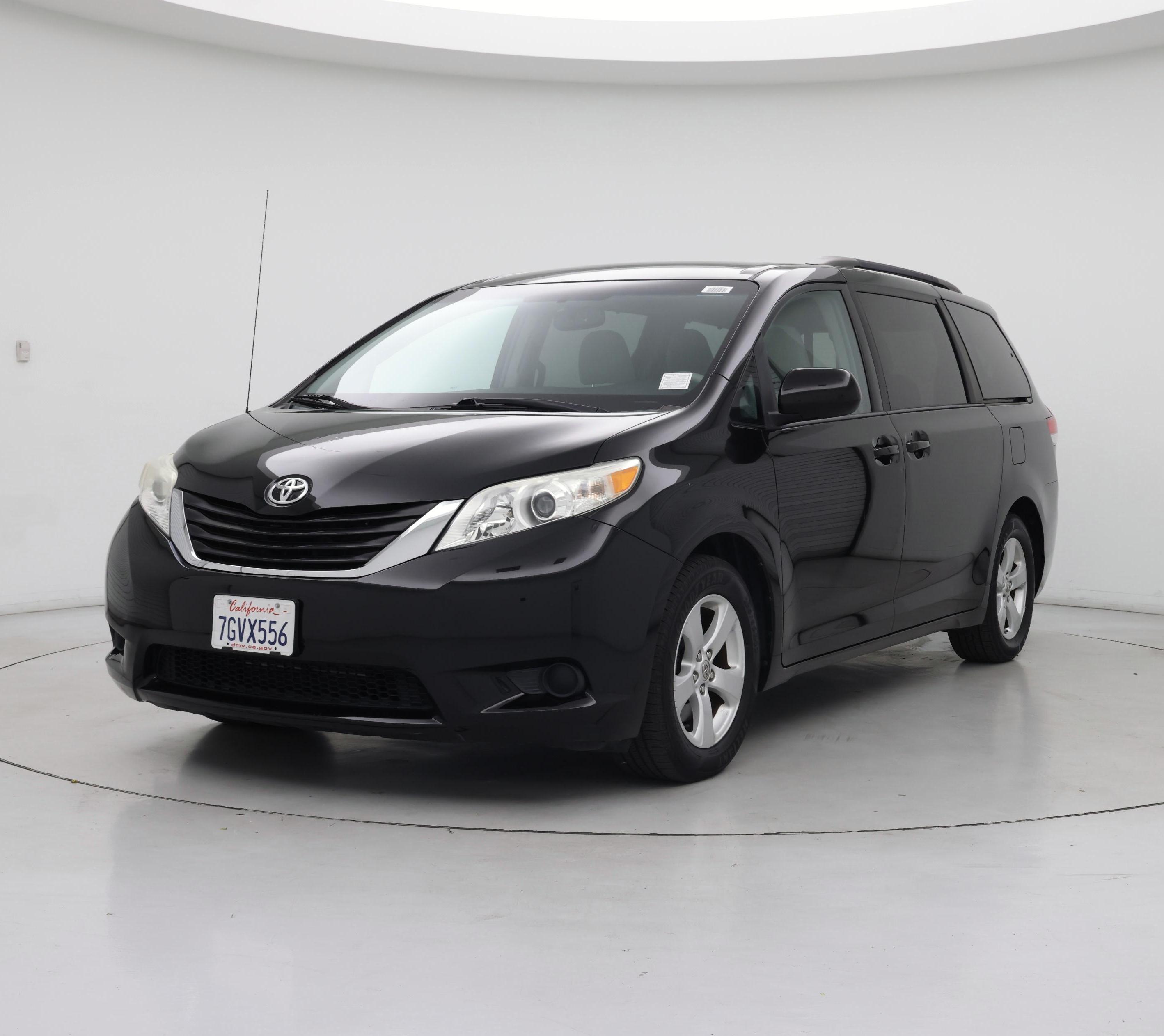 Thumbnail: 2014 Toyota Sienna - 4