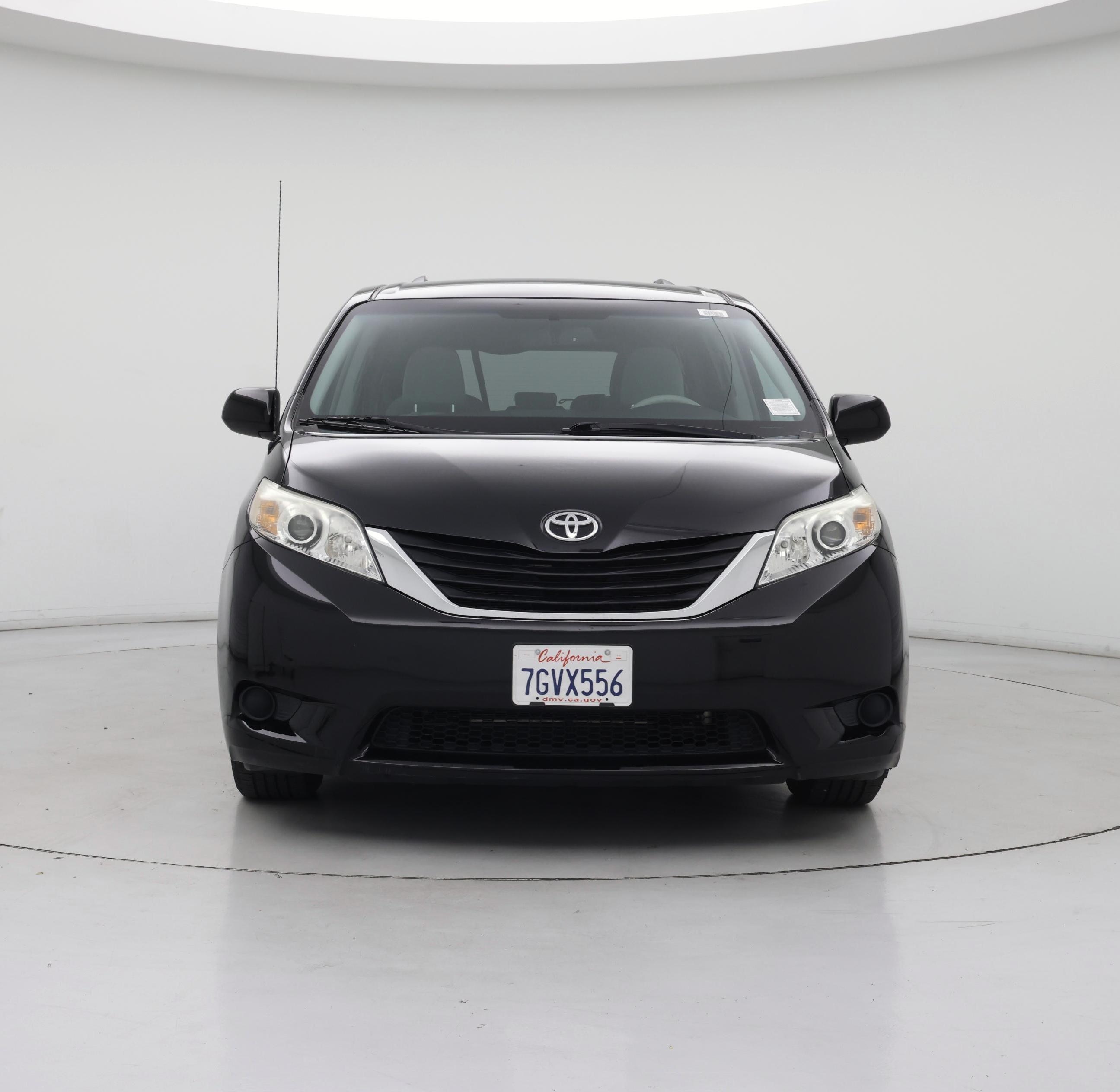 Thumbnail: 2014 Toyota Sienna - 5