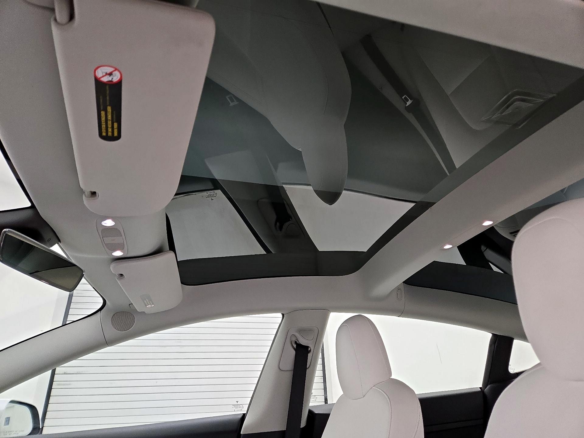 Thumbnail: 2022 Tesla Model 3 - 19