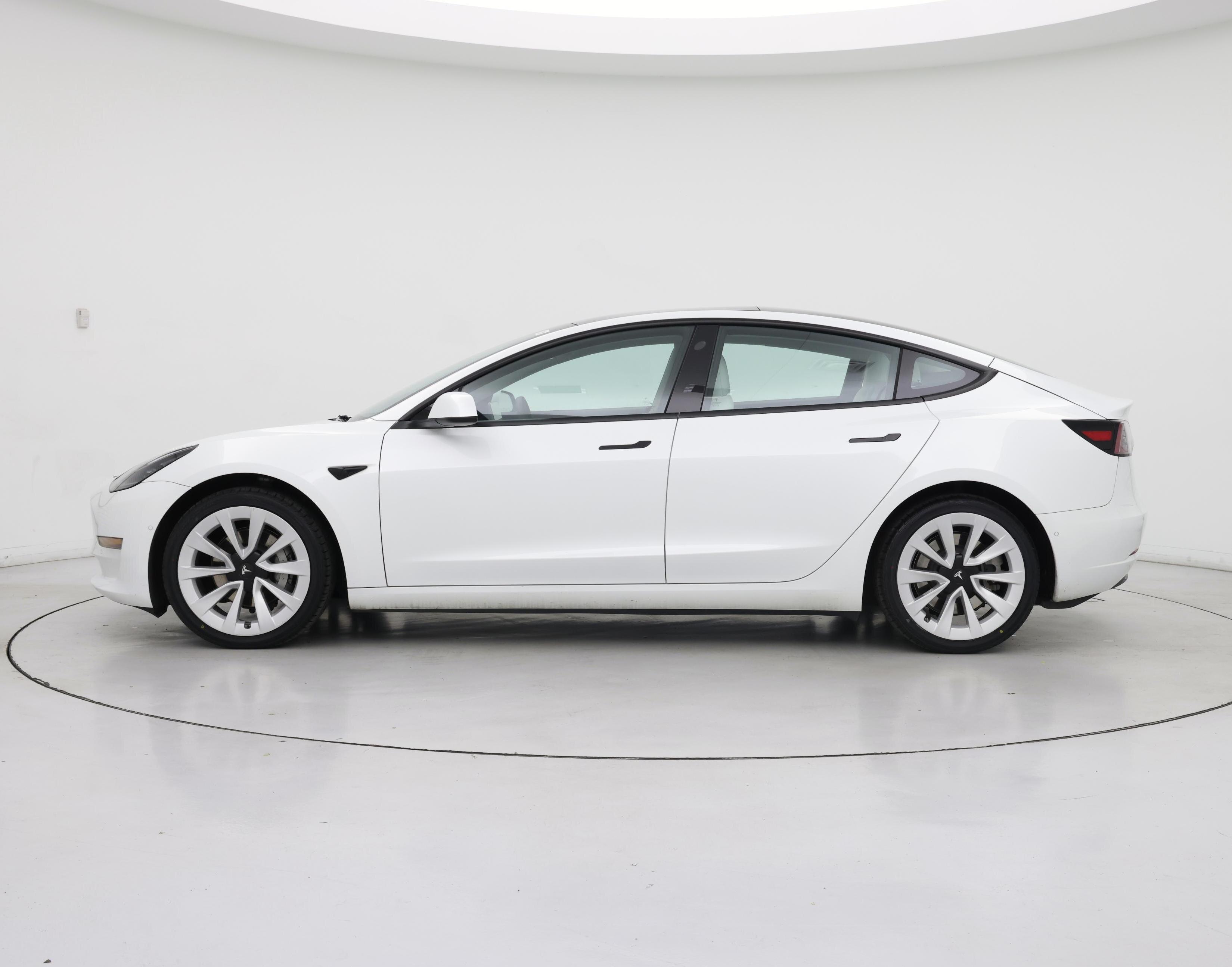 Thumbnail: 2022 Tesla Model 3 - 3