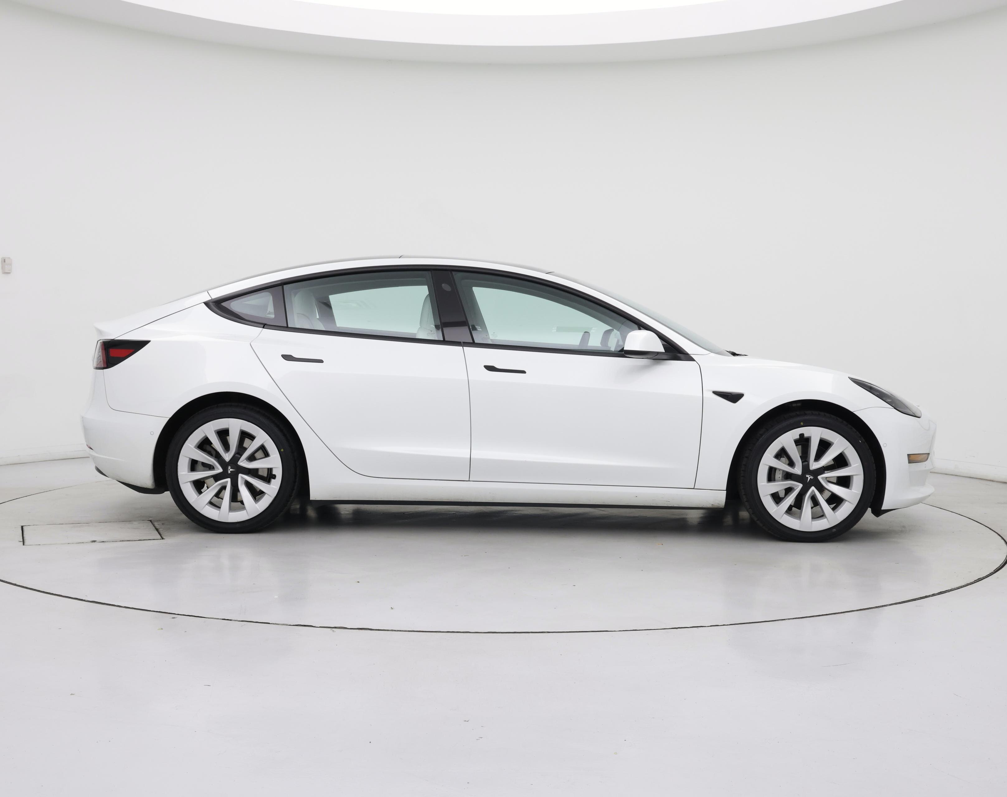 Thumbnail: 2022 Tesla Model 3 - 7