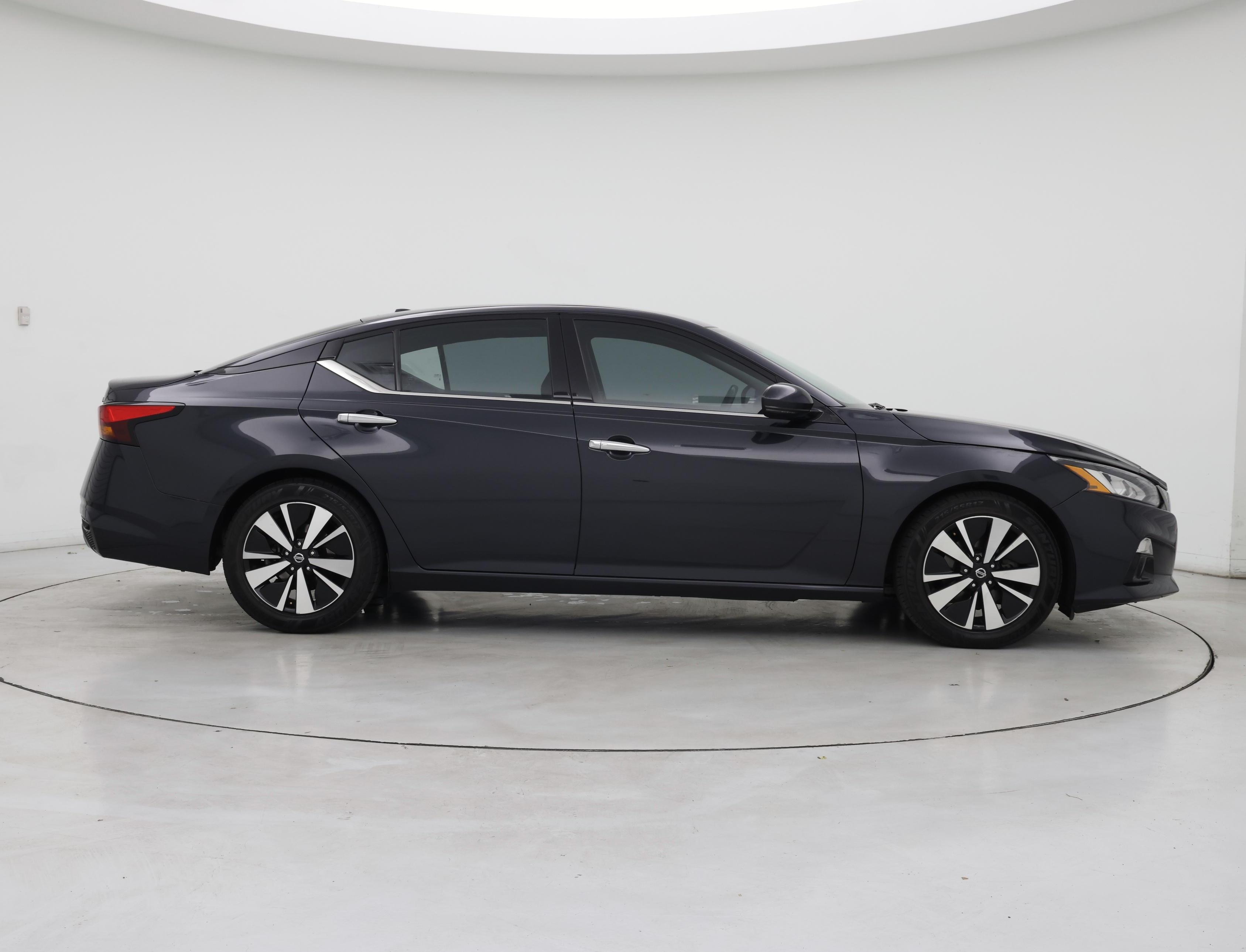 Thumbnail: 2019 Nissan Altima - 7