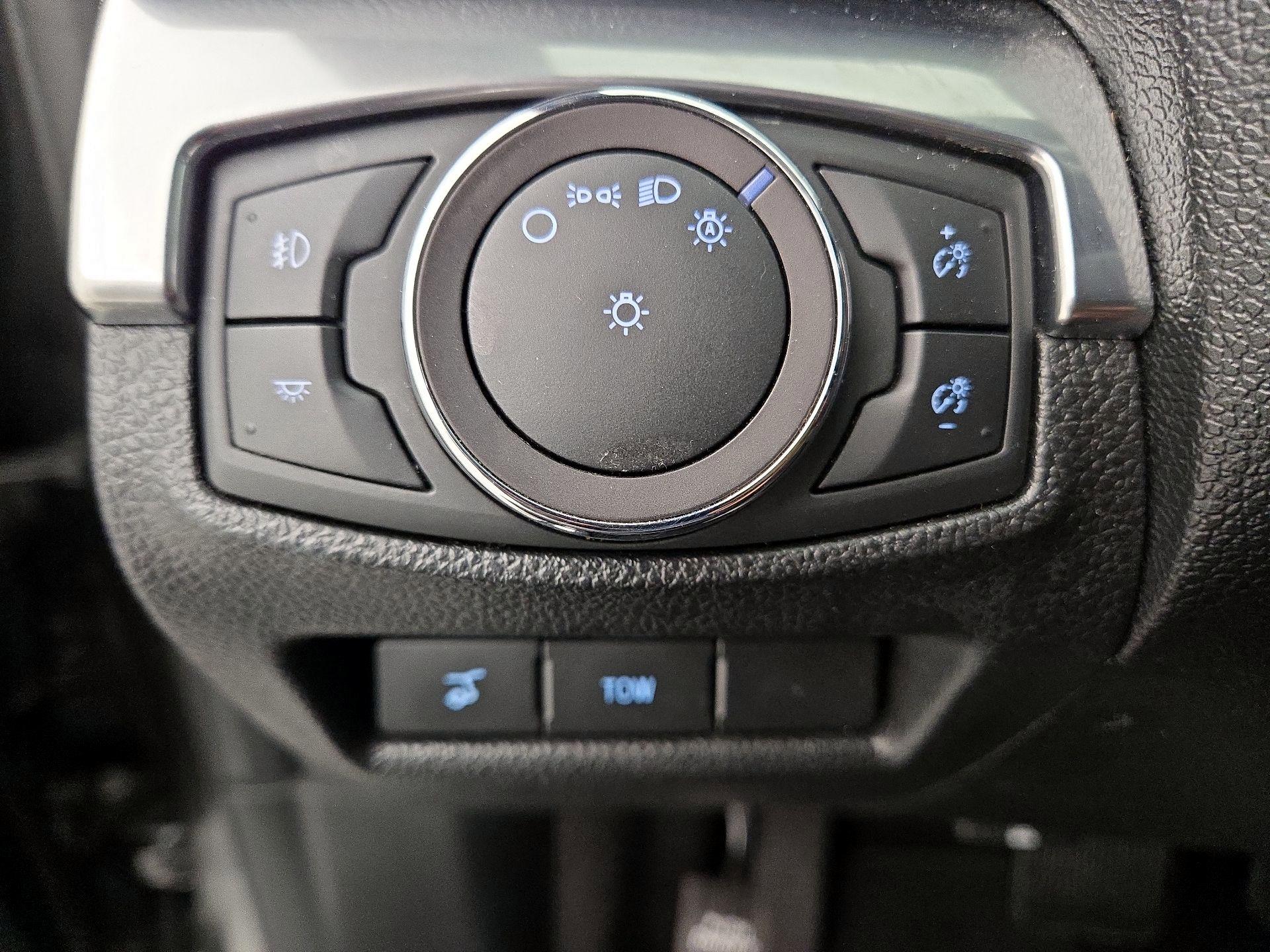 Thumbnail: 2019 Ford Explorer - 13