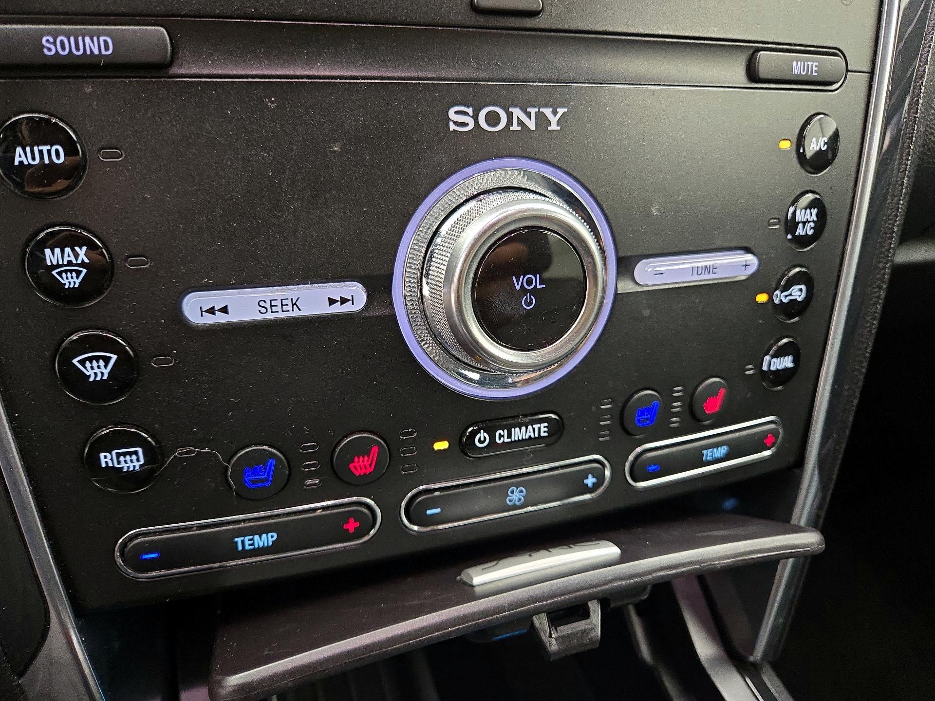 Thumbnail: 2019 Ford Explorer - 17