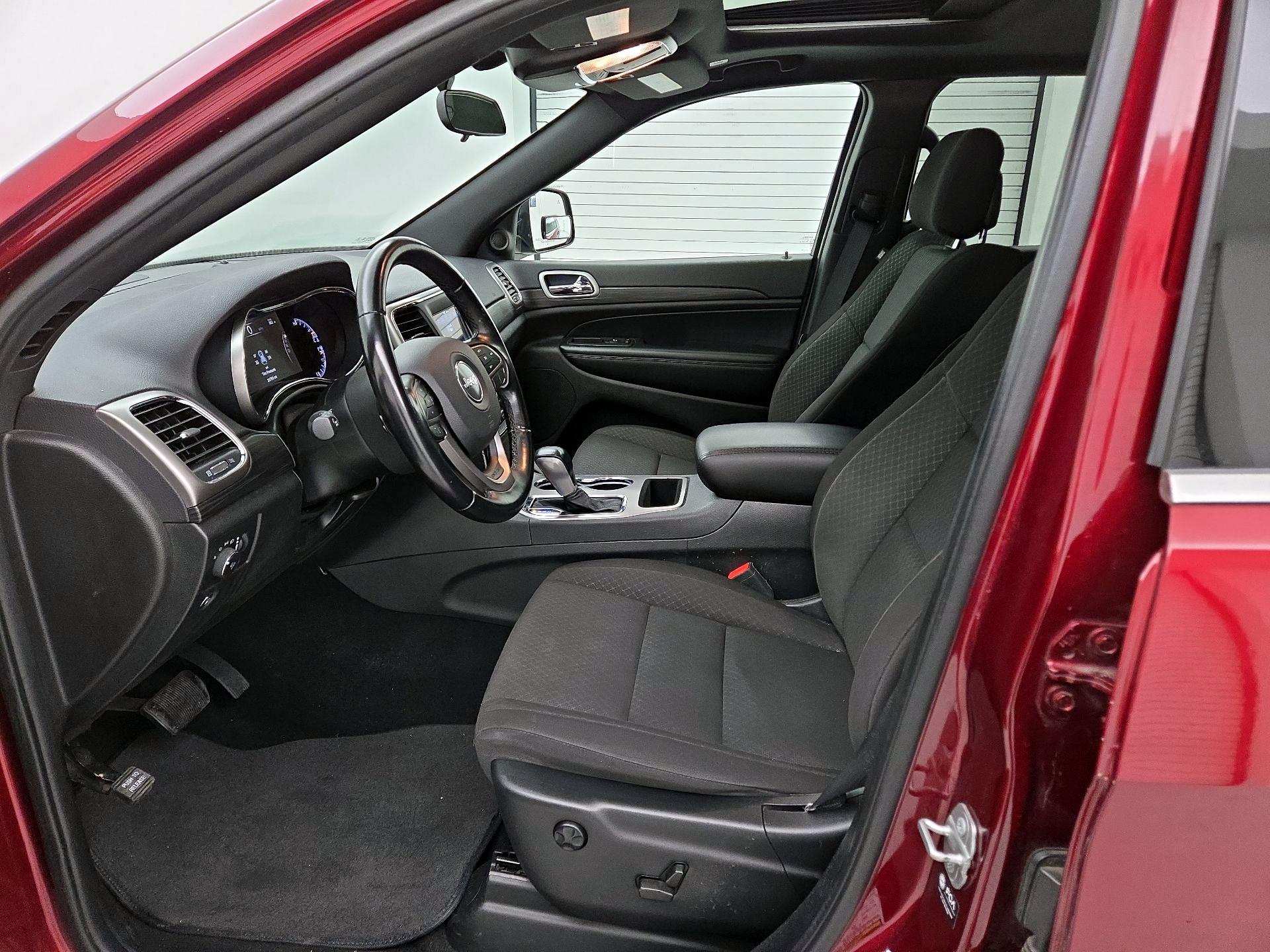 Thumbnail: 2021 Jeep Grand Cherokee - 11