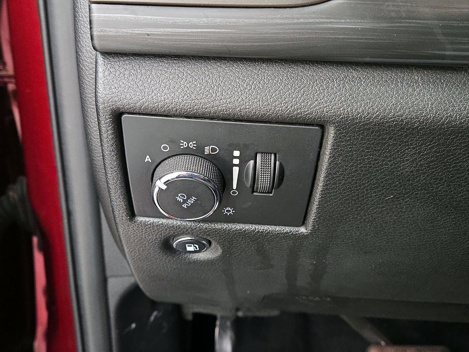 Thumbnail: 2021 Jeep Grand Cherokee - 13