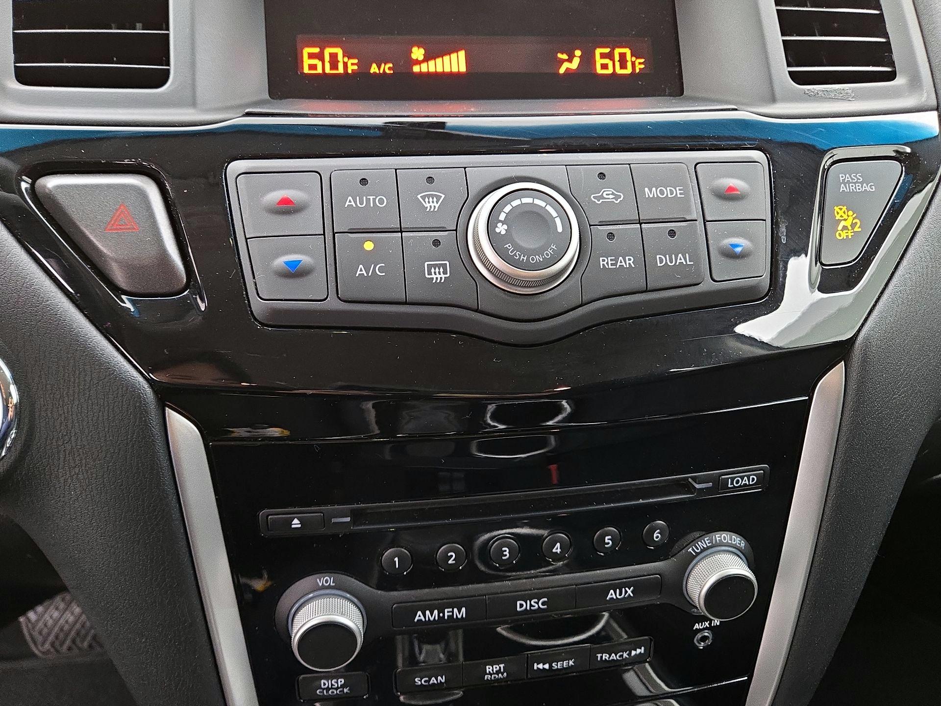 Thumbnail: 2015 Nissan Pathfinder - 15