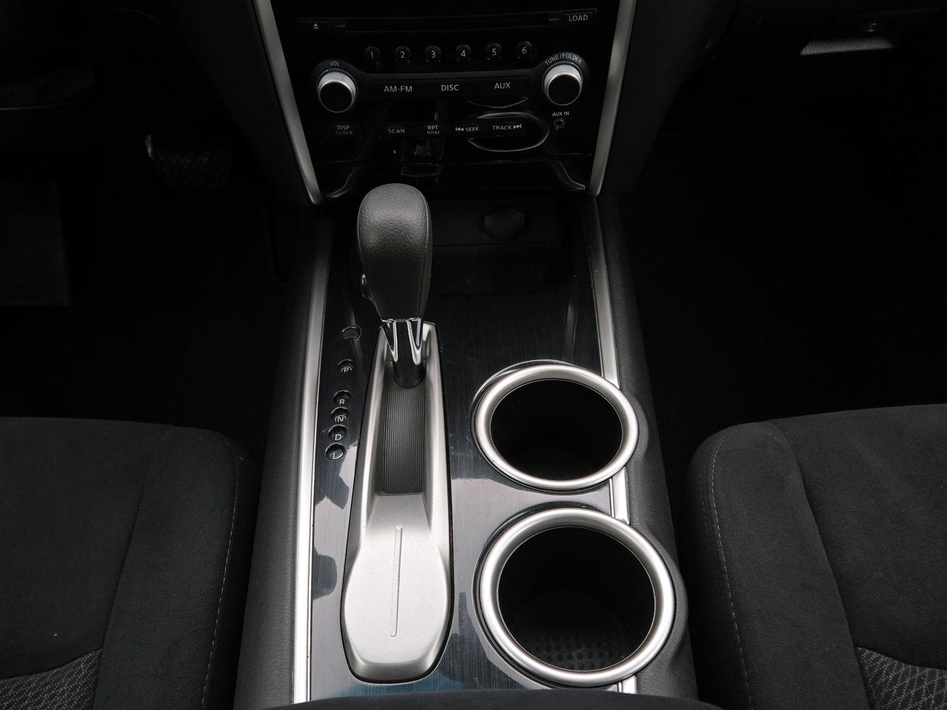 Thumbnail: 2015 Nissan Pathfinder - 16