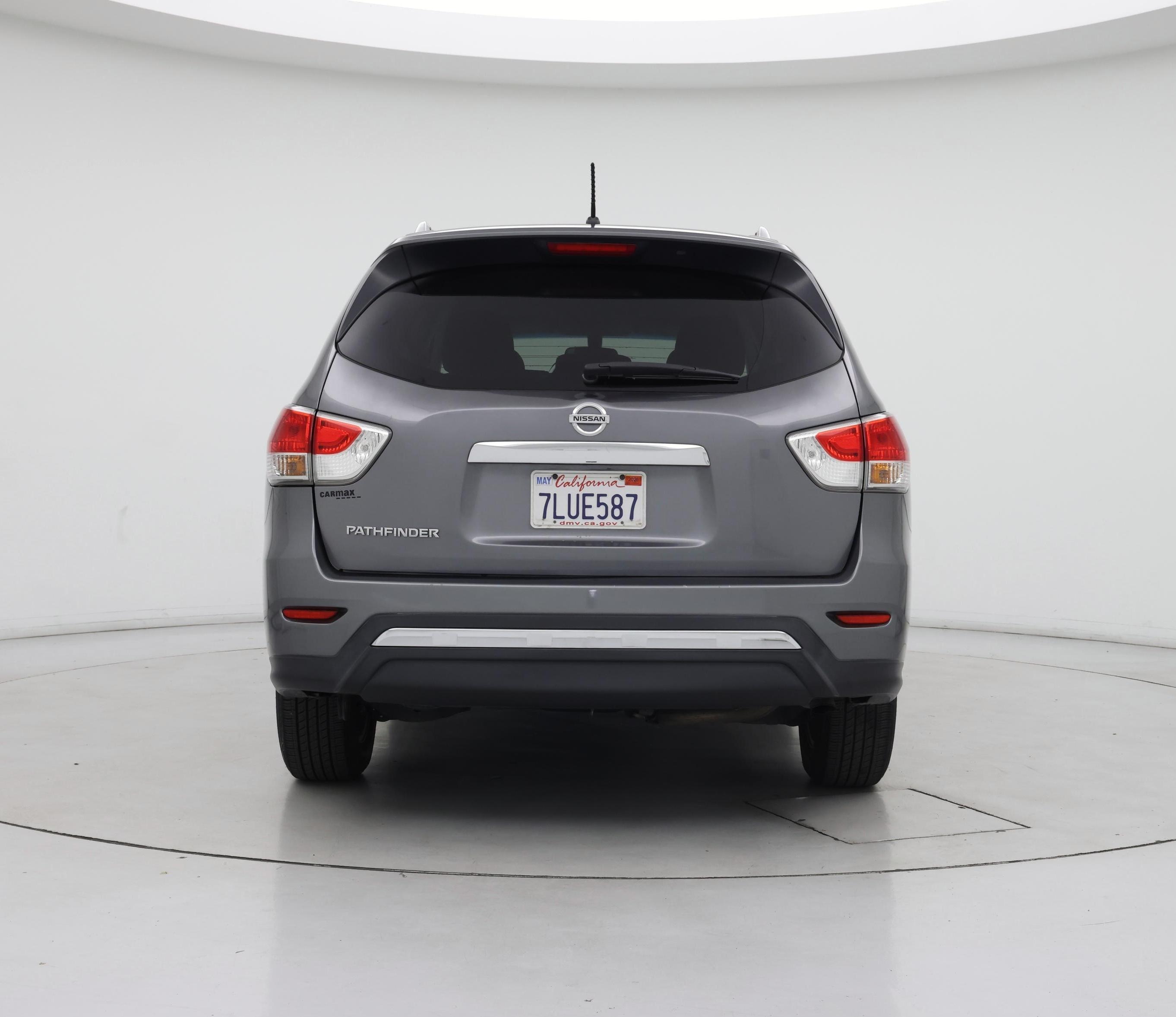 Thumbnail: 2015 Nissan Pathfinder - 6