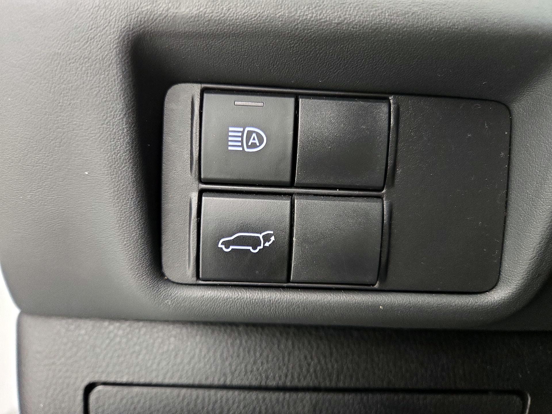 Thumbnail: 2022 Toyota Highlander - 13