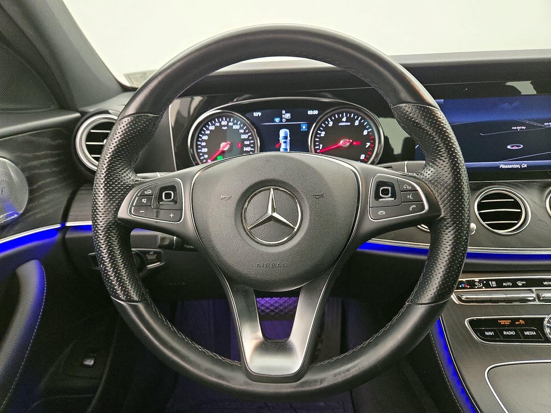 Thumbnail: 2018 Mercedes-Benz E-Class - 10