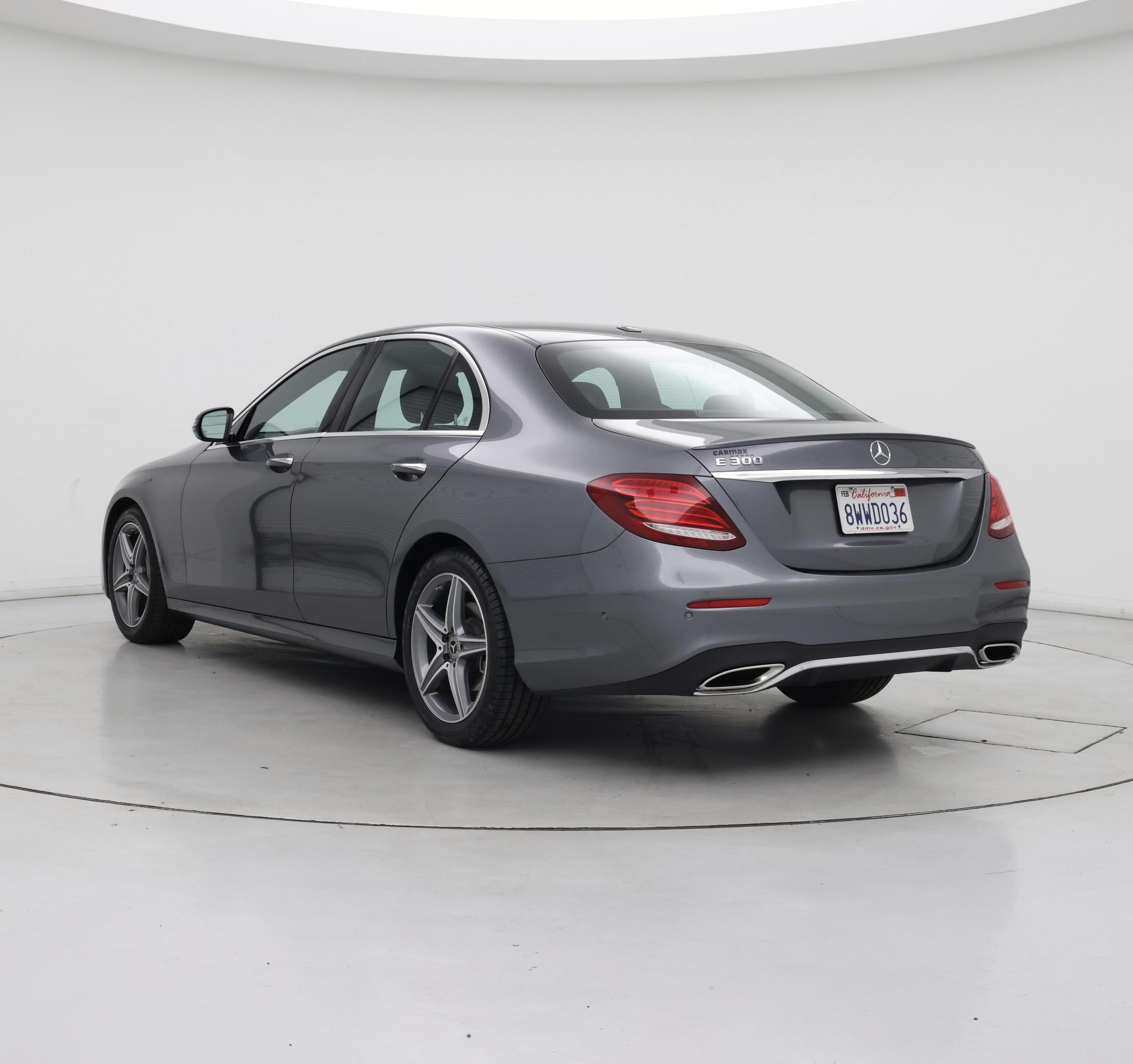 Thumbnail: 2018 Mercedes-Benz E-Class - 2