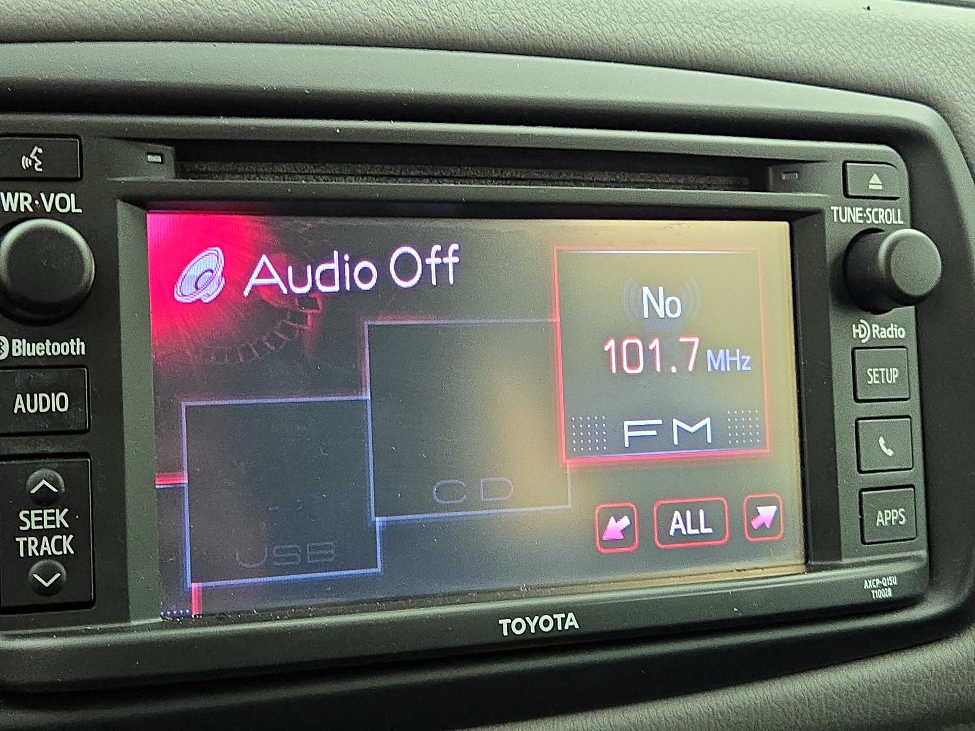 Thumbnail: 2017 Toyota Yaris - 14