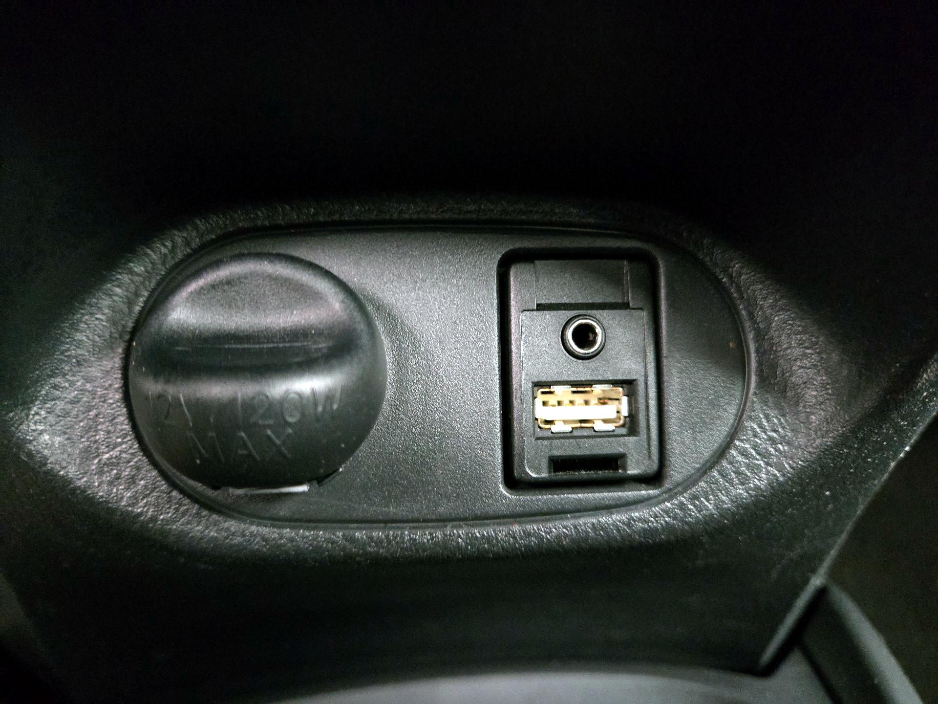 Thumbnail: 2017 Toyota Yaris - 17