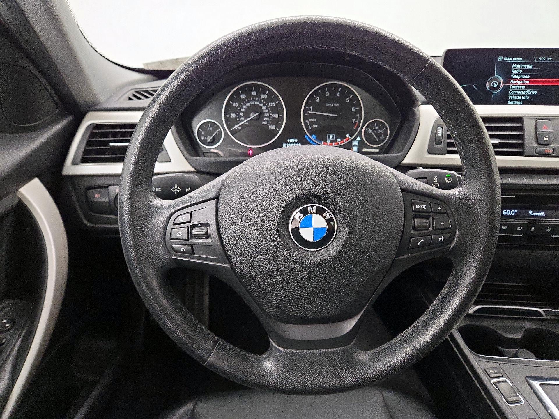 Thumbnail: 2016 BMW 3 Series - 10