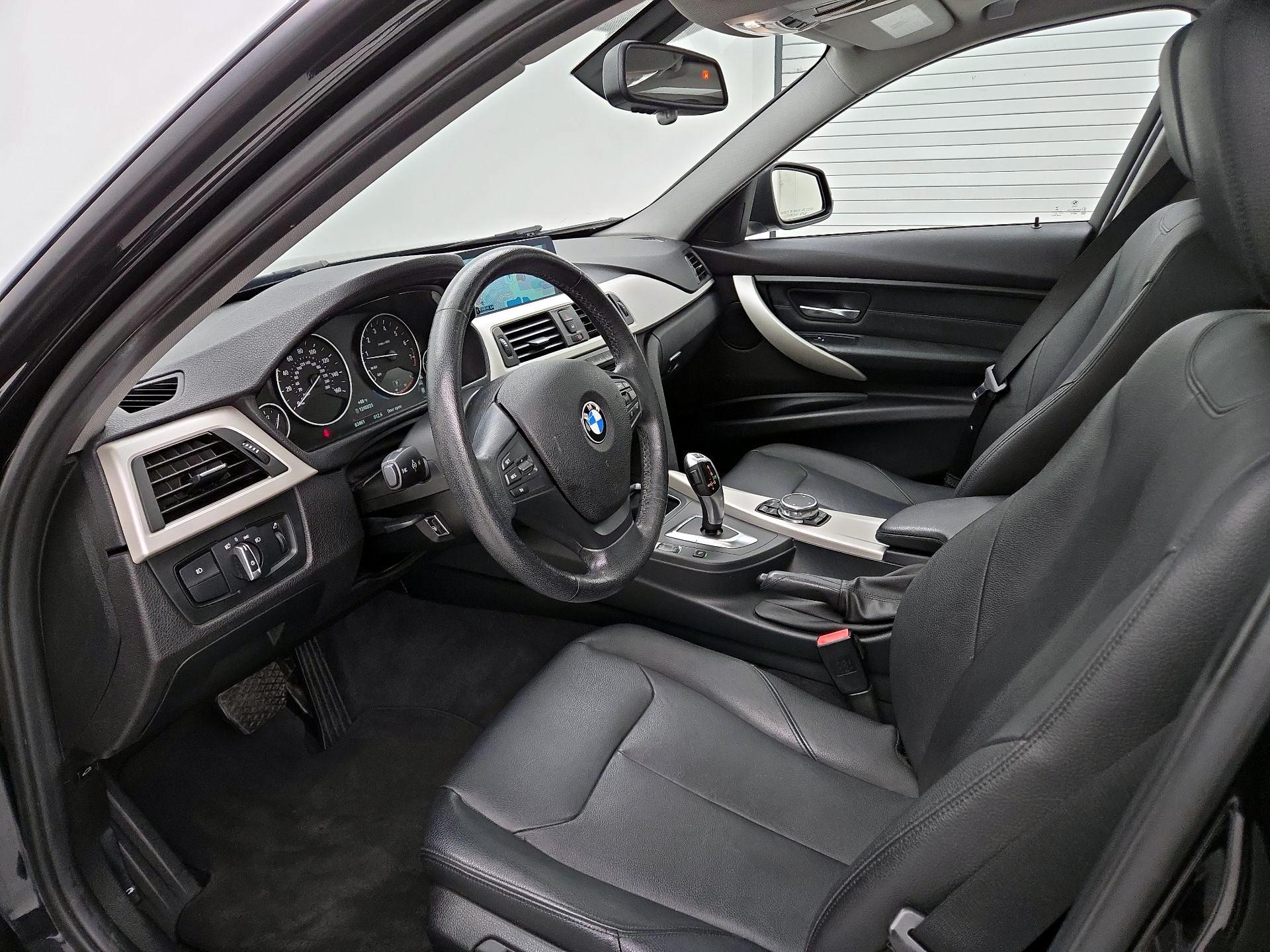 Thumbnail: 2016 BMW 3 Series - 11