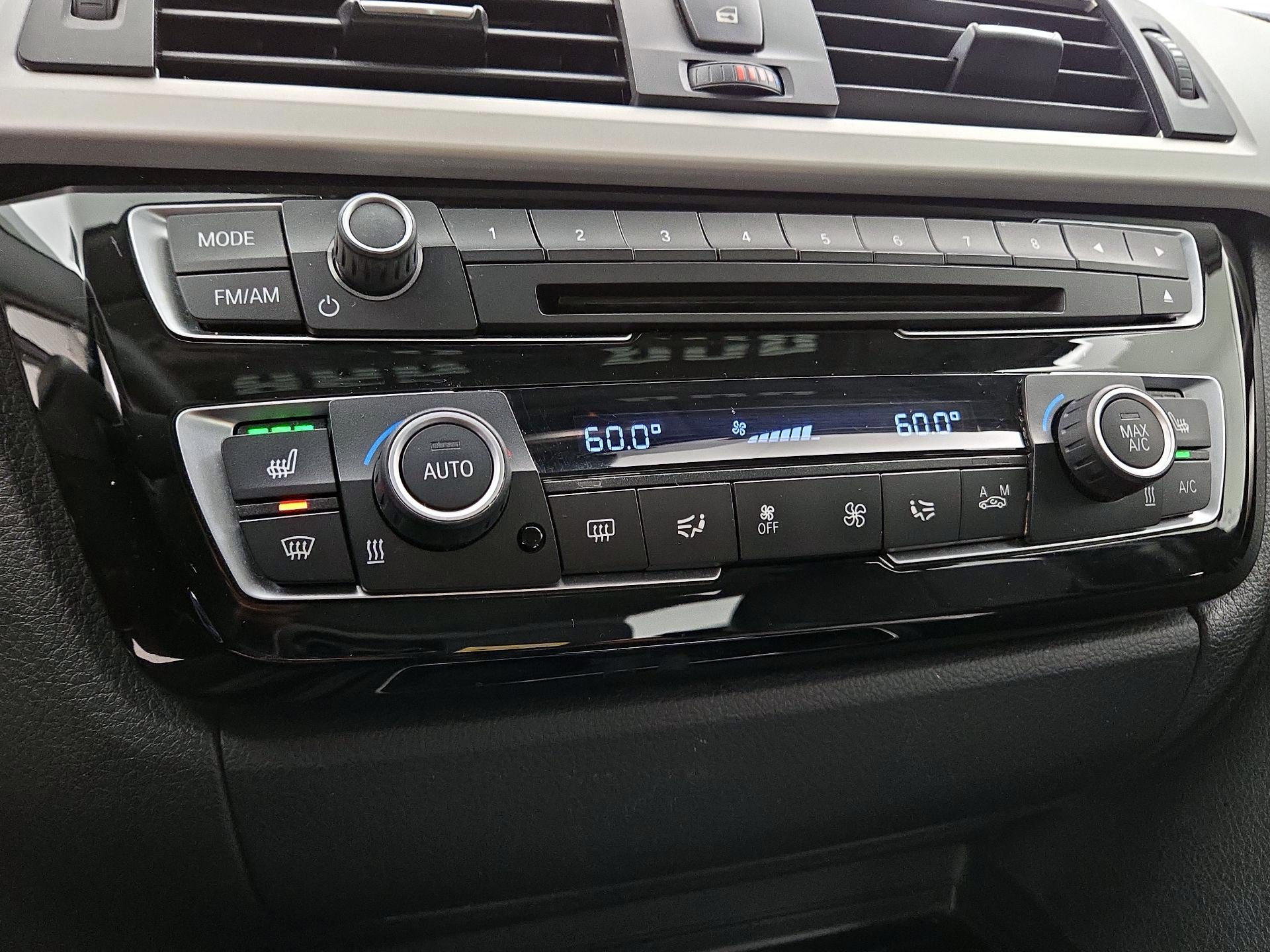 Thumbnail: 2016 BMW 3 Series - 17