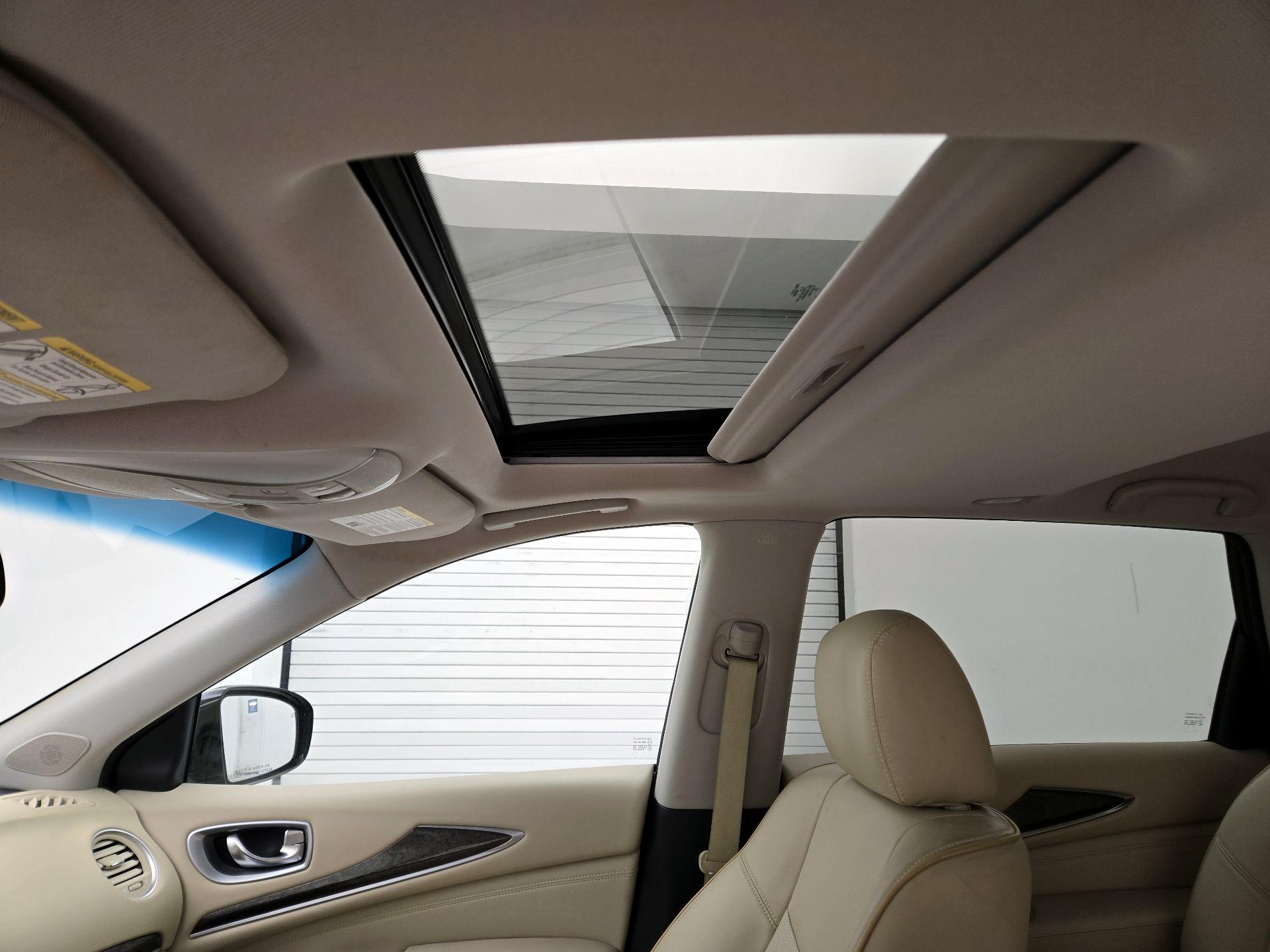 Thumbnail: 2015 INFINITI QX60 - 20