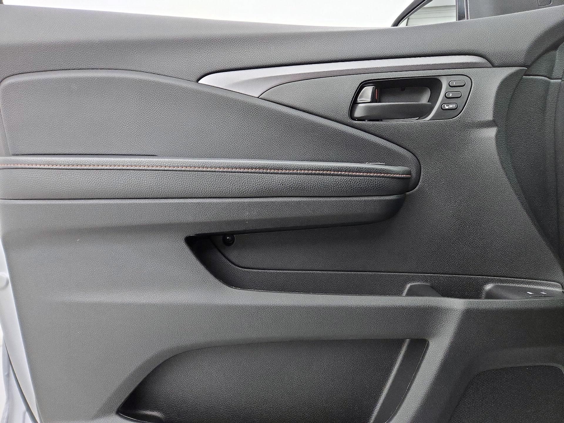 Thumbnail: 2022 Honda Passport - 12