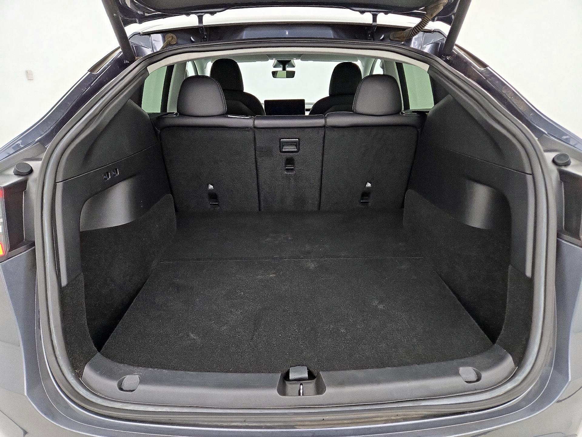 Thumbnail: 2021 Tesla Model Y - 19