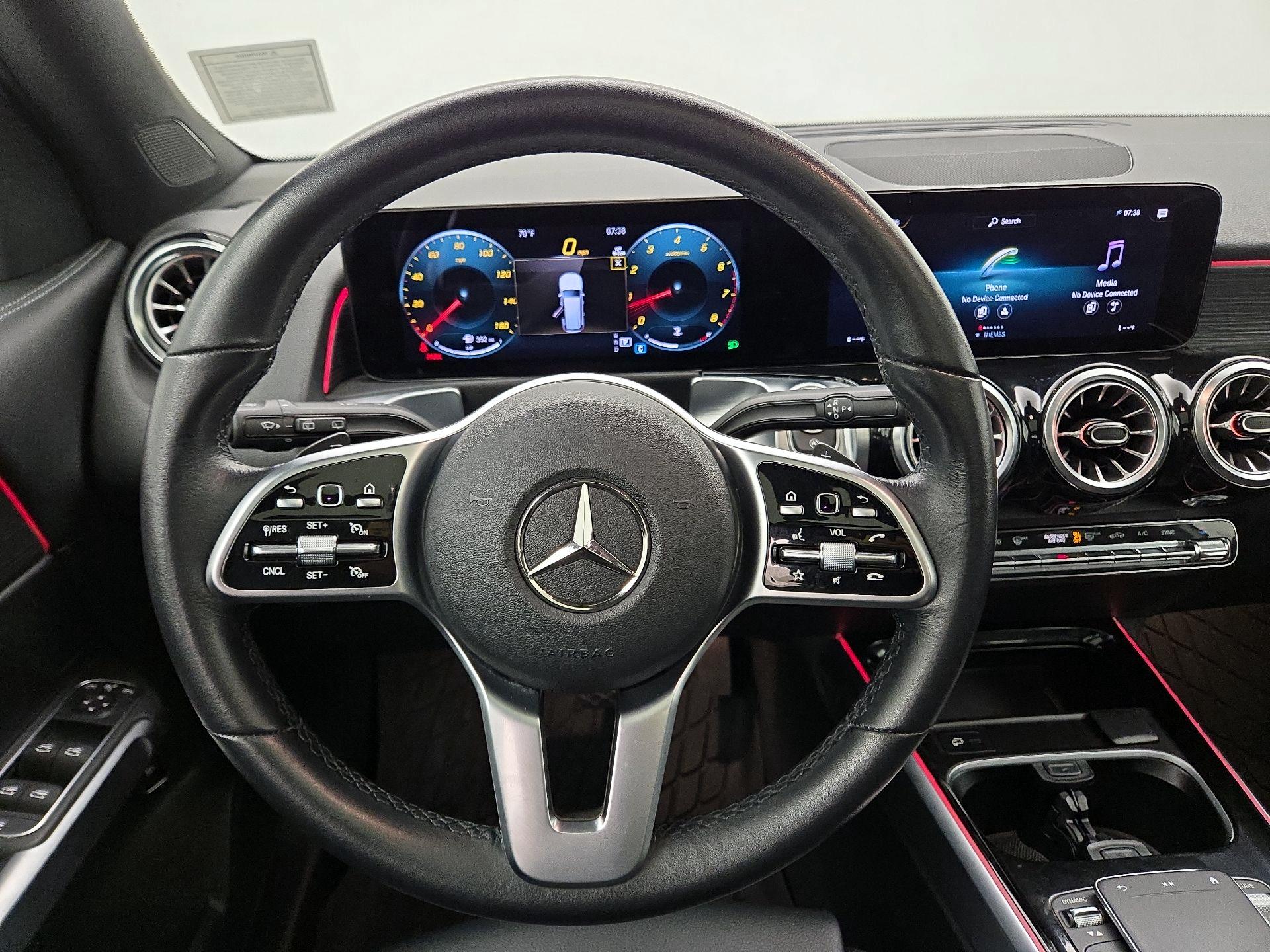 Thumbnail: 2023 Mercedes-Benz GLB - 10